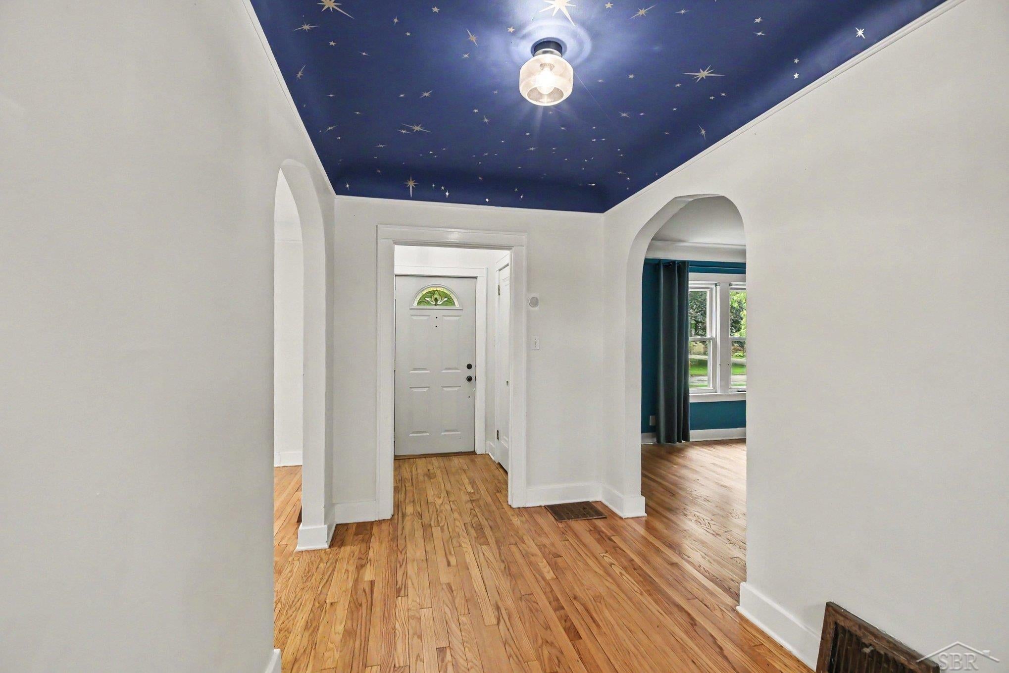 203 Ardussi Avenue