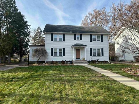 203 Ardussi Avenue Saginaw City MI 48602