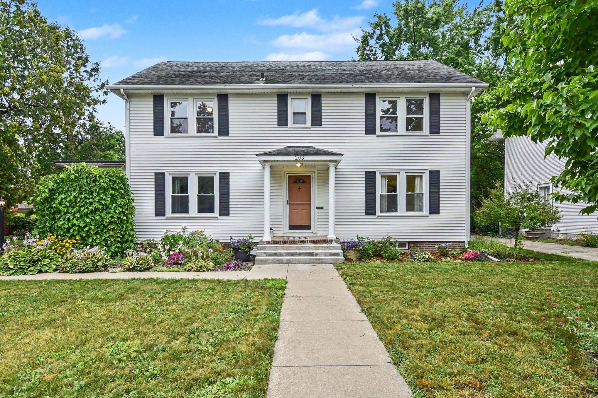 203 Ardussi Avenue