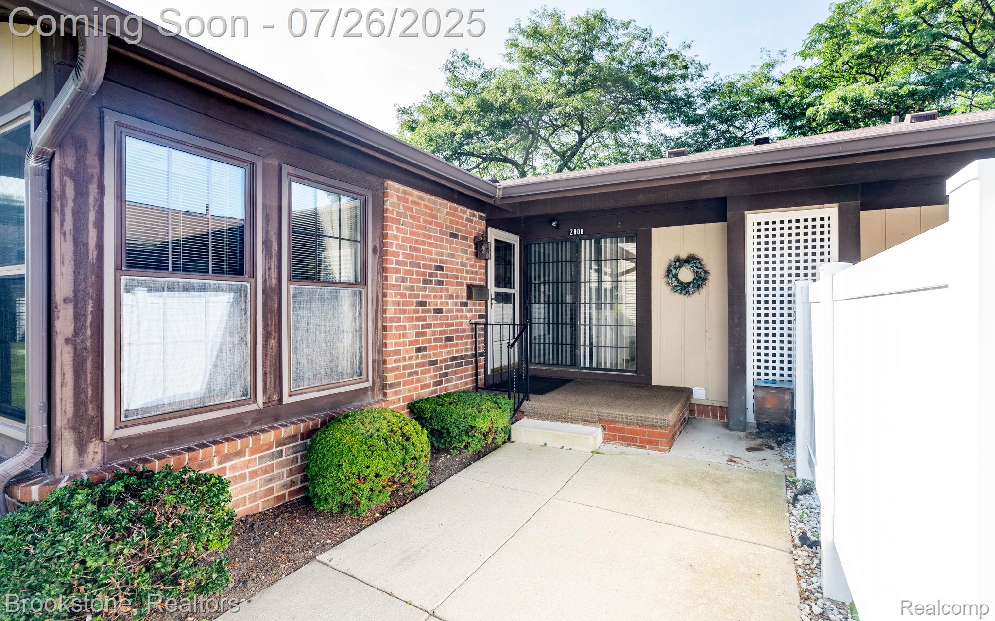 2808 Roundtree Drive