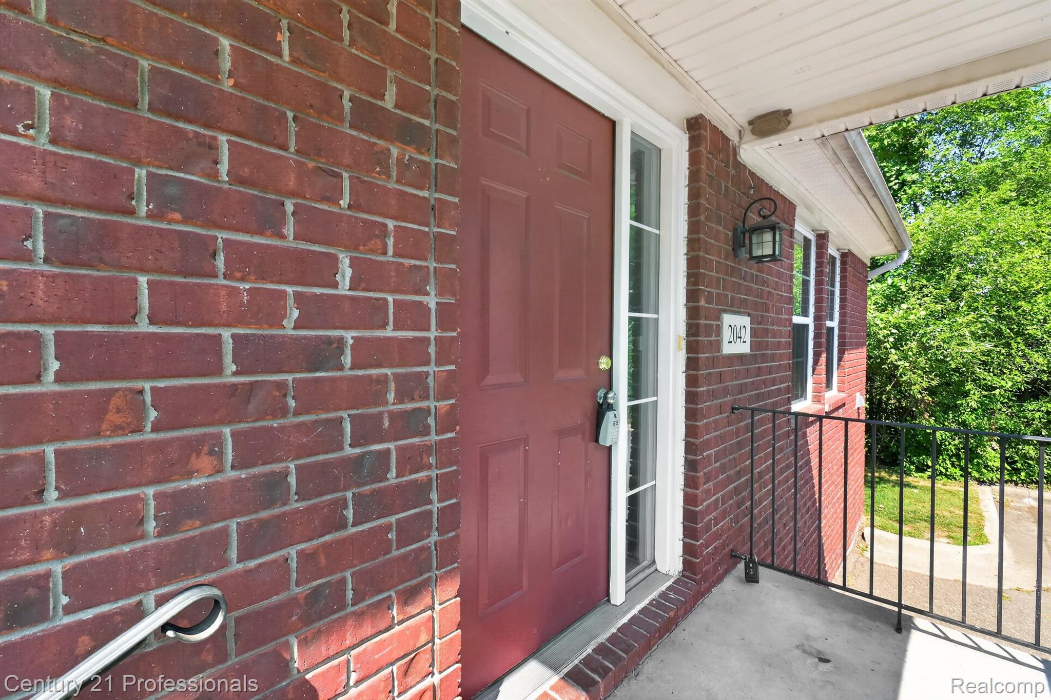 2042 Decker Road