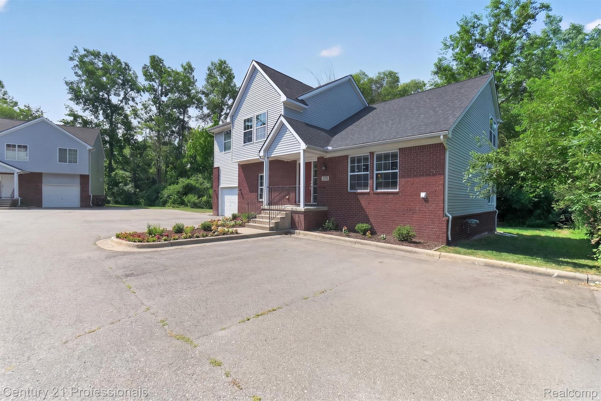 2042 Decker Road