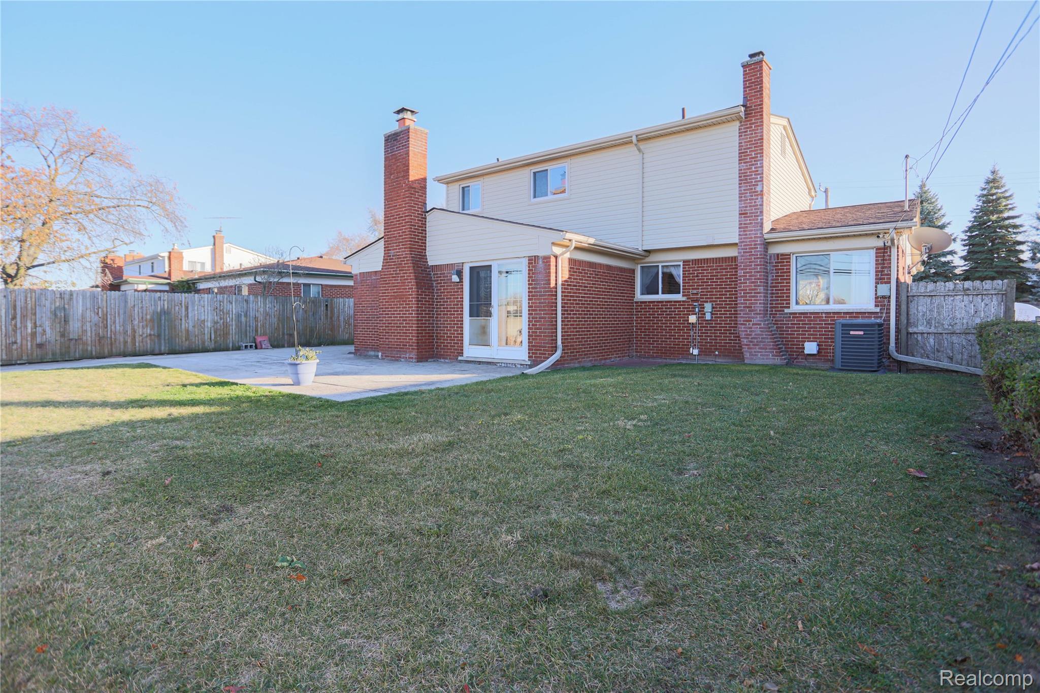 Warren, Michigan 48093, United States, 4 Bedrooms Bedrooms, ,2 BathroomsBathrooms,Residential,Active,243781