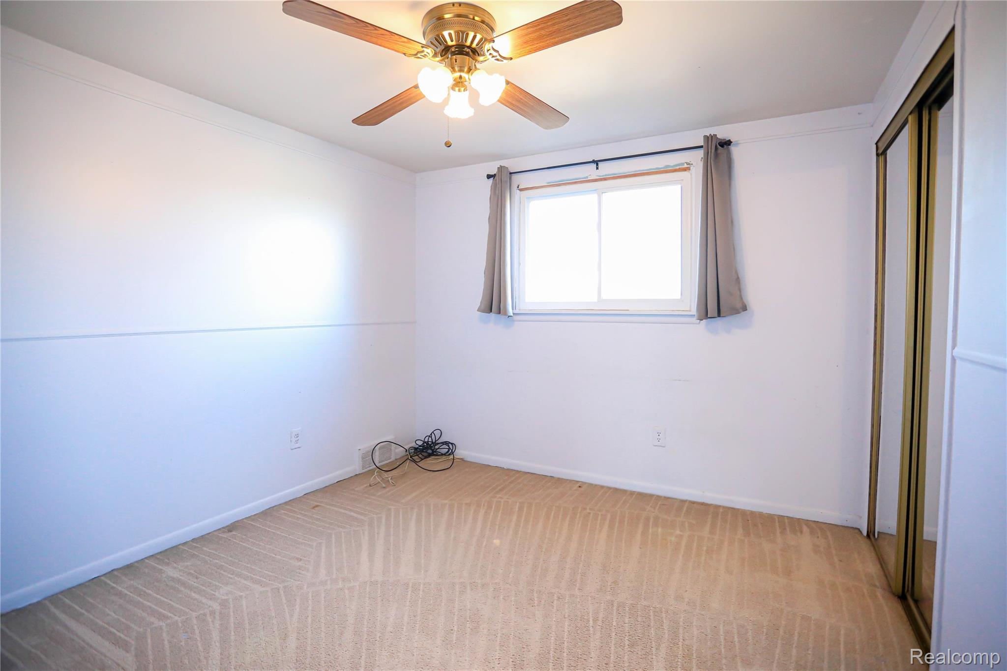 Warren, Michigan 48093, United States, 4 Bedrooms Bedrooms, ,2 BathroomsBathrooms,Residential,Active,243781