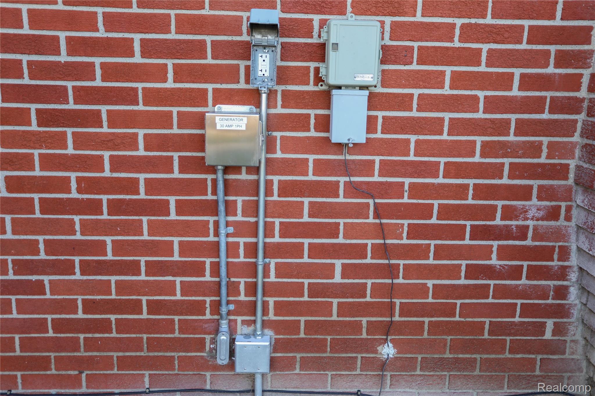 Warren, Michigan 48093, United States, 4 Bedrooms Bedrooms, ,2 BathroomsBathrooms,Residential,Active,243781