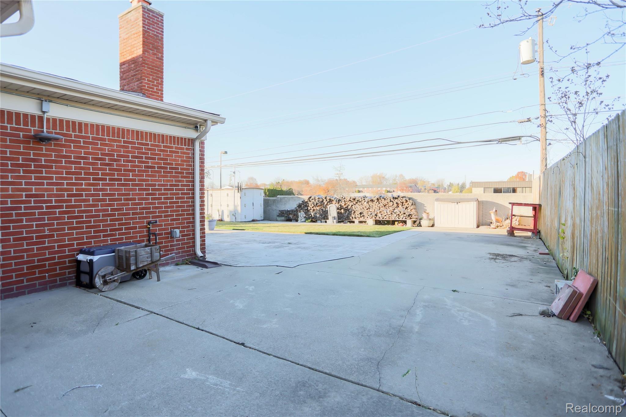 Warren, Michigan 48093, United States, 4 Bedrooms Bedrooms, ,2 BathroomsBathrooms,Residential,Active,243781