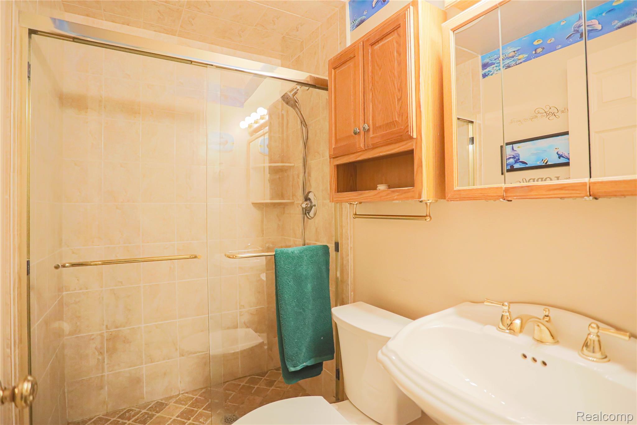 Warren, Michigan 48093, United States, 4 Bedrooms Bedrooms, ,2 BathroomsBathrooms,Residential,Active,243781