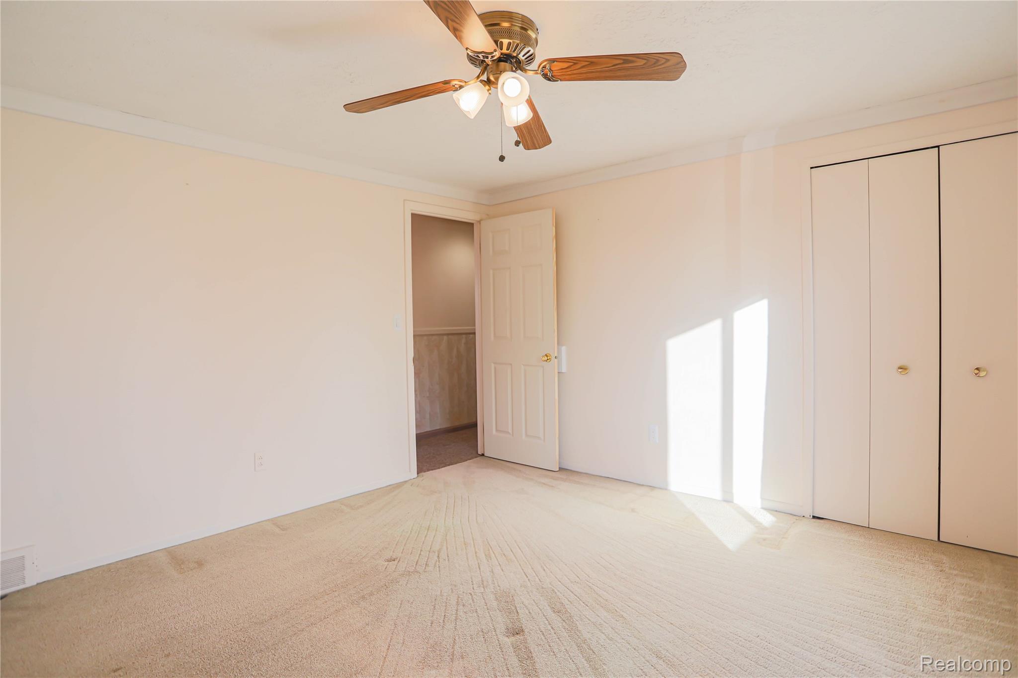 Warren, Michigan 48093, United States, 4 Bedrooms Bedrooms, ,2 BathroomsBathrooms,Residential,Active,243781