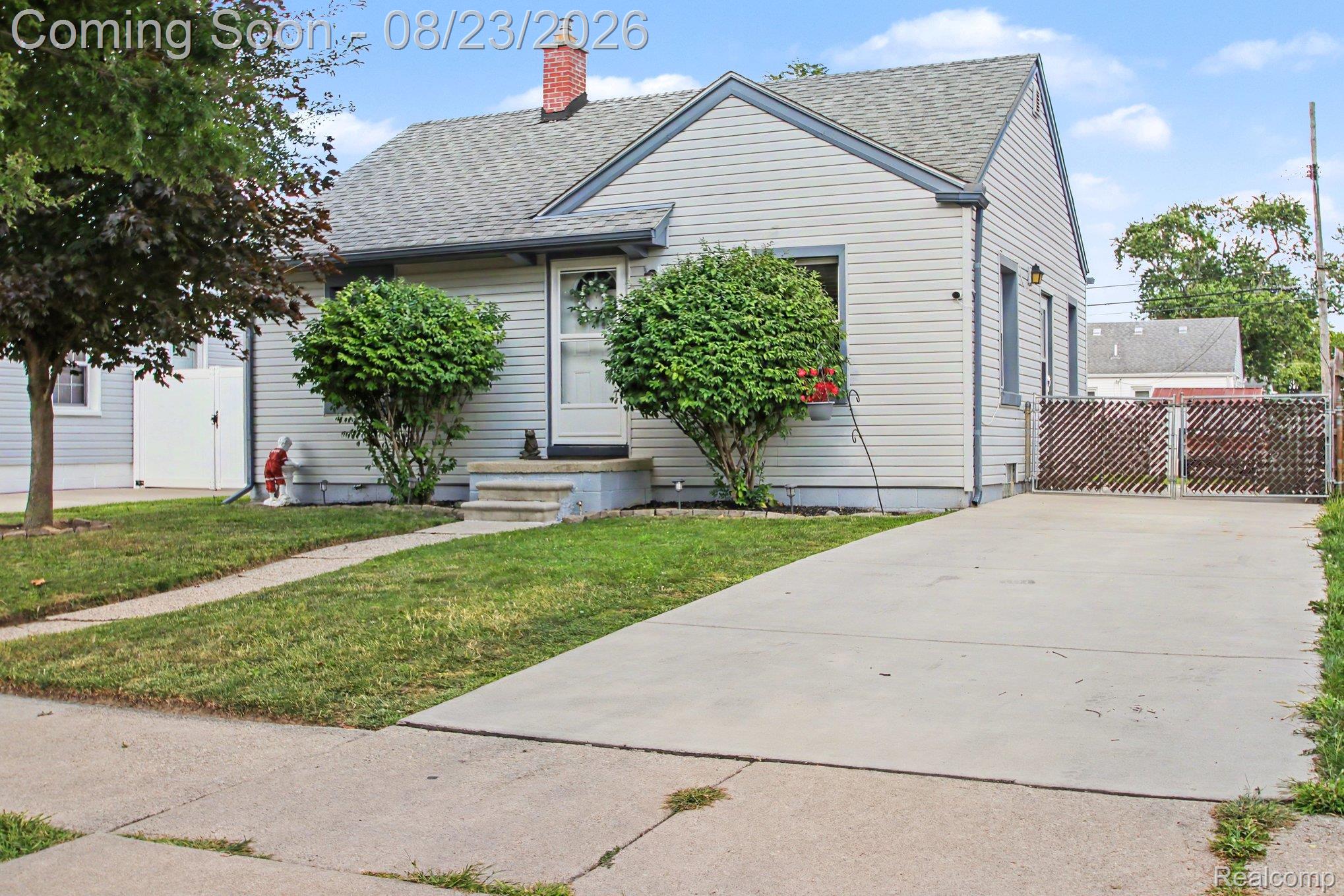 13825 Pearl Street