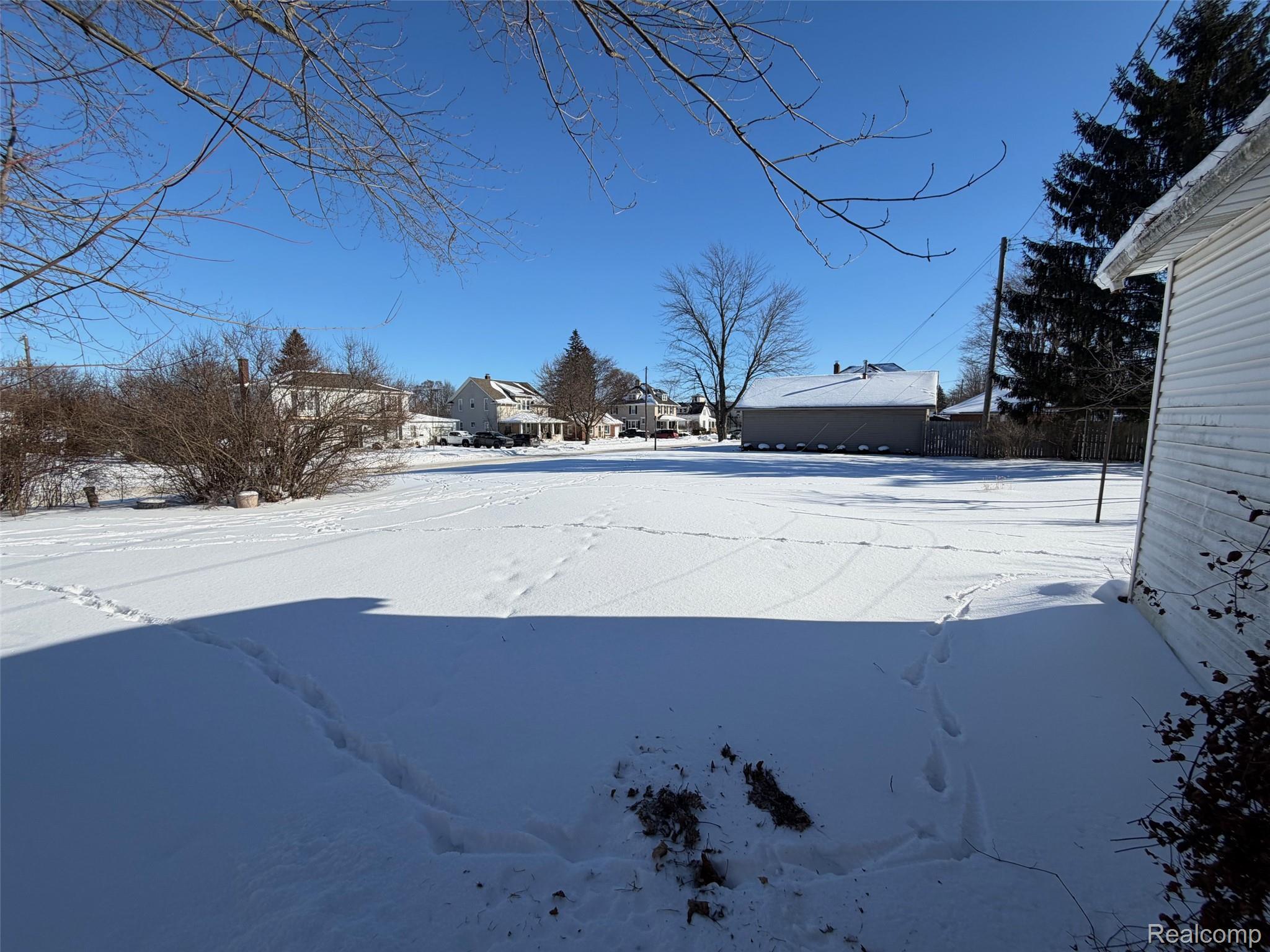 330 N Hanselman Street