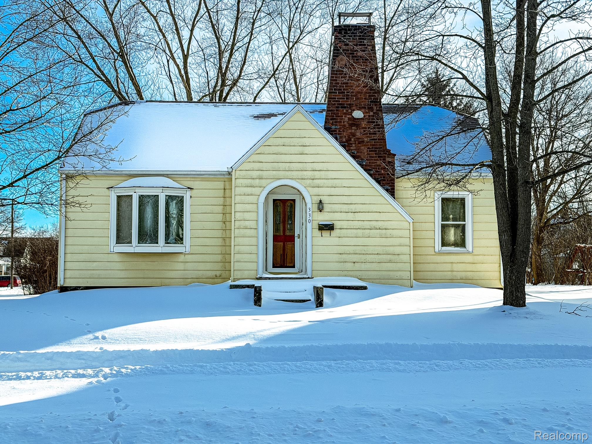 330 N Hanselman Street