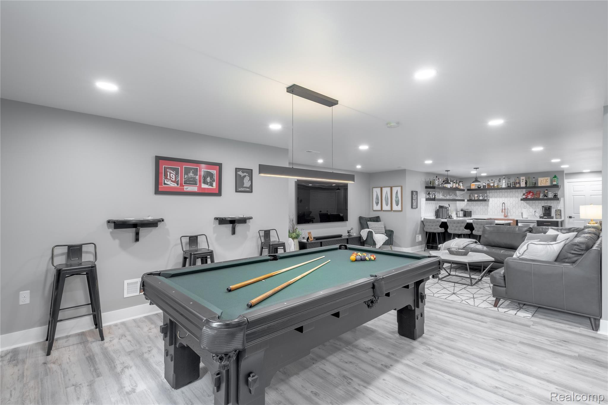 Howell City, Michigan 48855, United States, 4 Bedrooms Bedrooms, ,3 BathroomsBathrooms,Residential,Active,159449