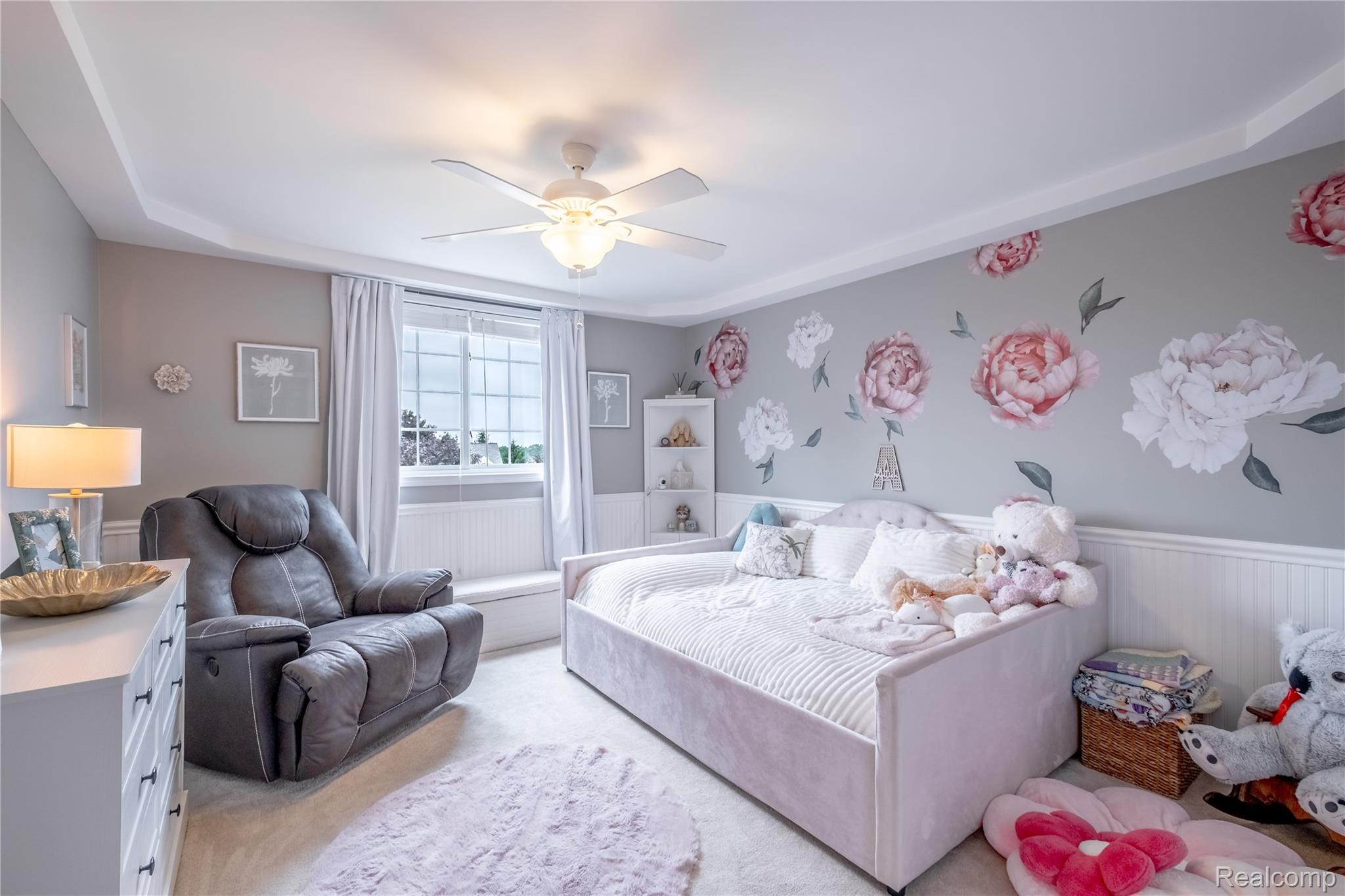 Howell City, Michigan 48855, United States, 4 Bedrooms Bedrooms, ,3 BathroomsBathrooms,Residential,Active,159449