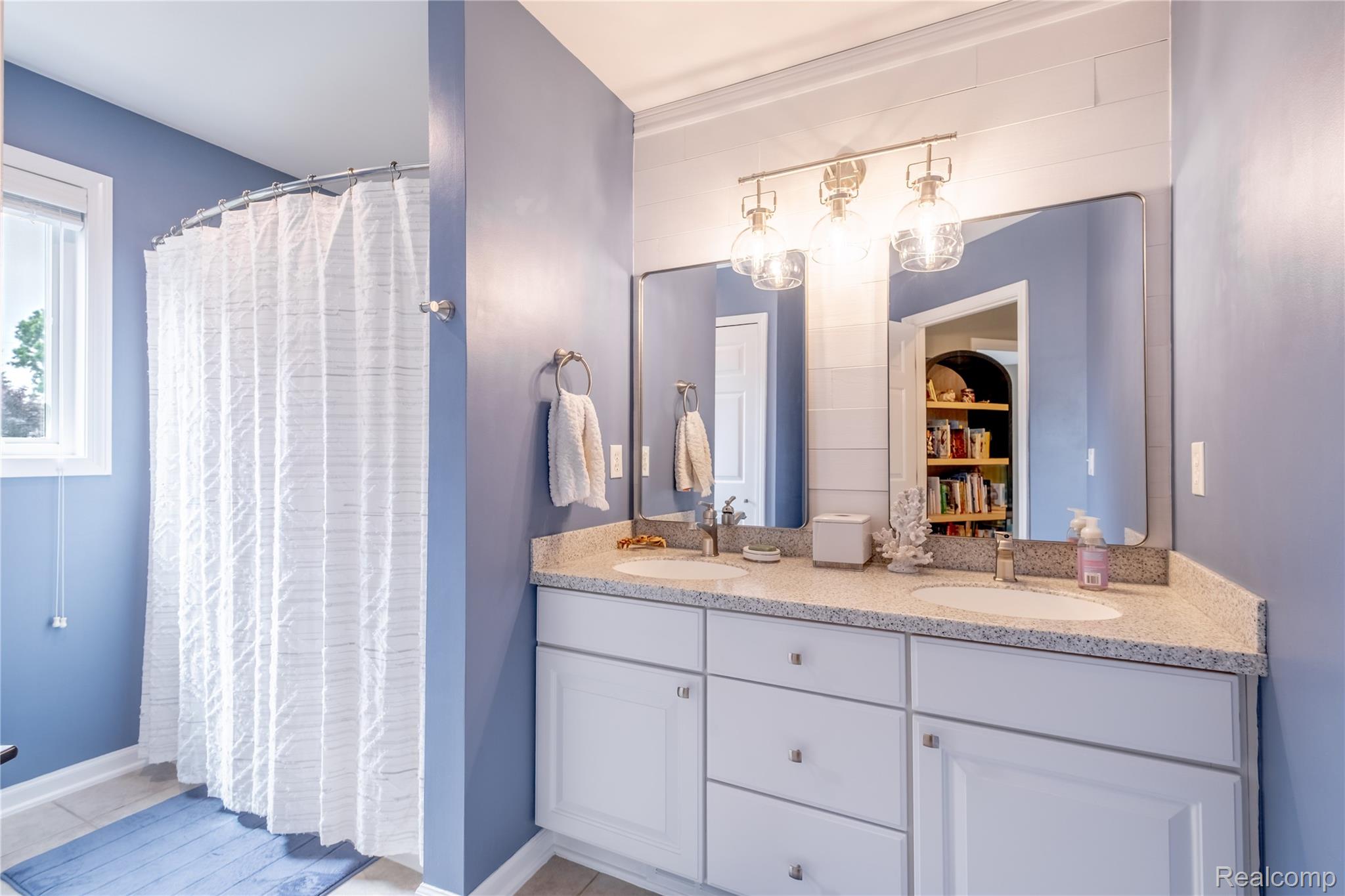 Howell City, Michigan 48855, United States, 4 Bedrooms Bedrooms, ,3 BathroomsBathrooms,Residential,Active,159449