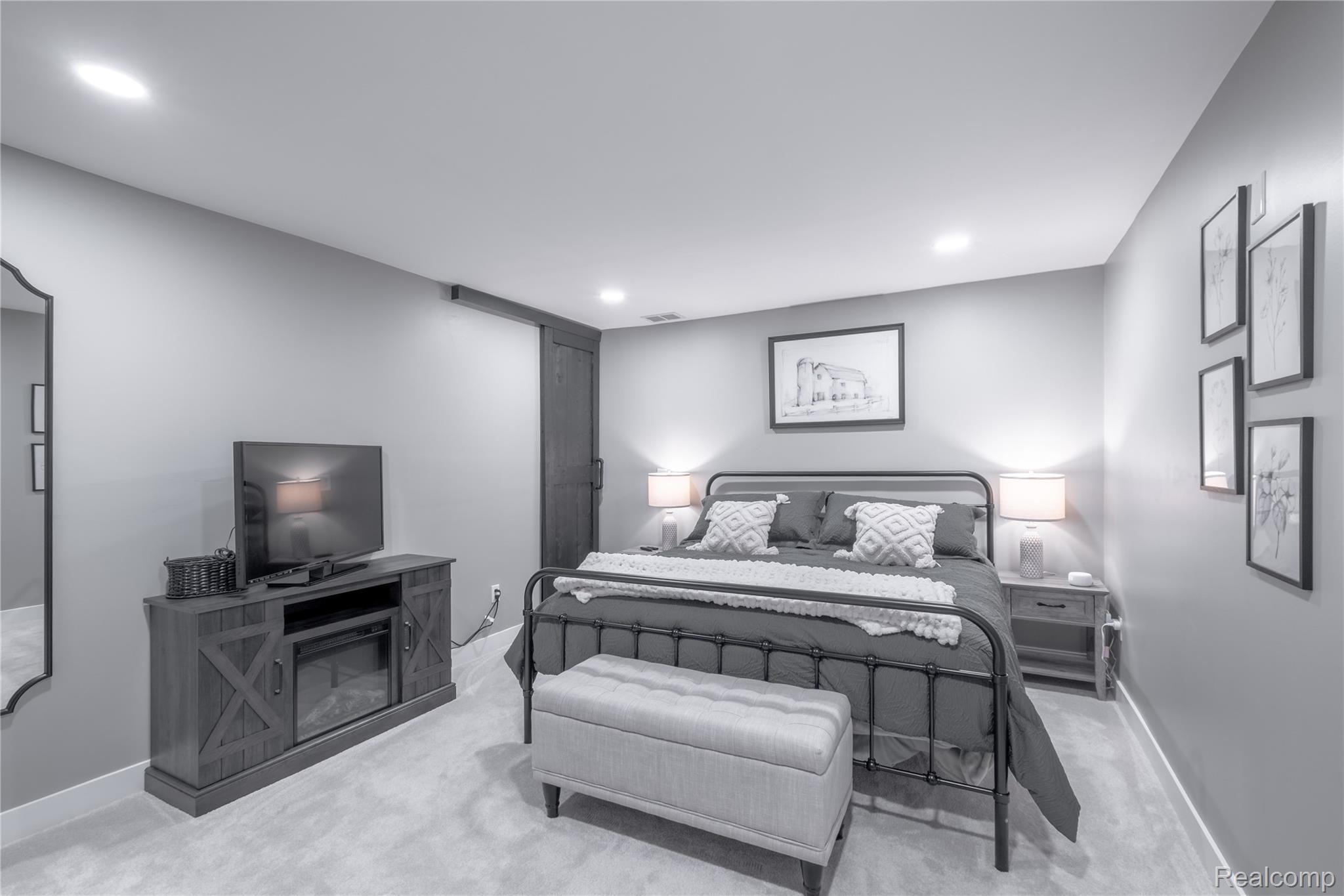 Howell City, Michigan 48855, United States, 4 Bedrooms Bedrooms, ,3 BathroomsBathrooms,Residential,Active,159449