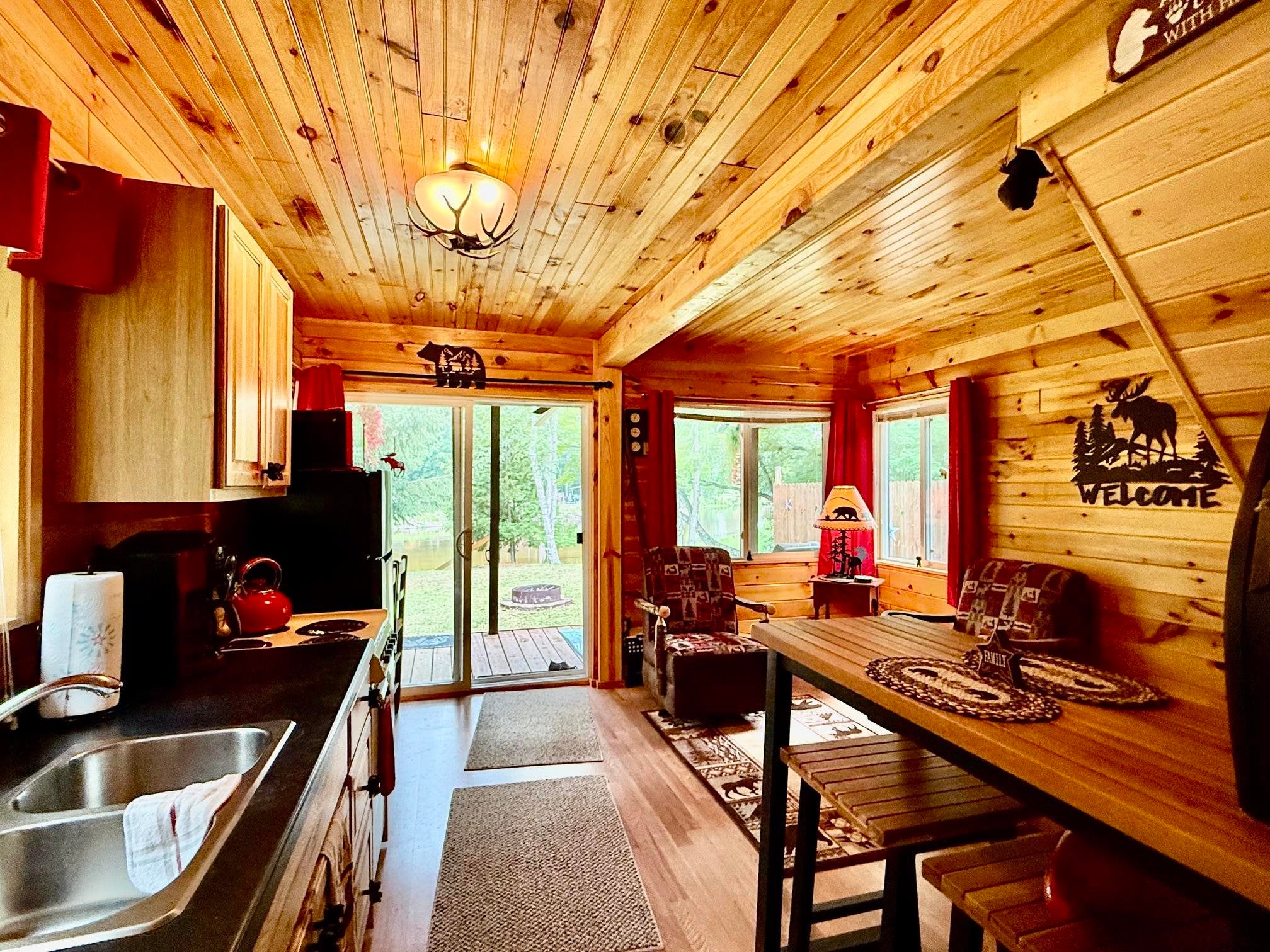 8658 Whispering Trail