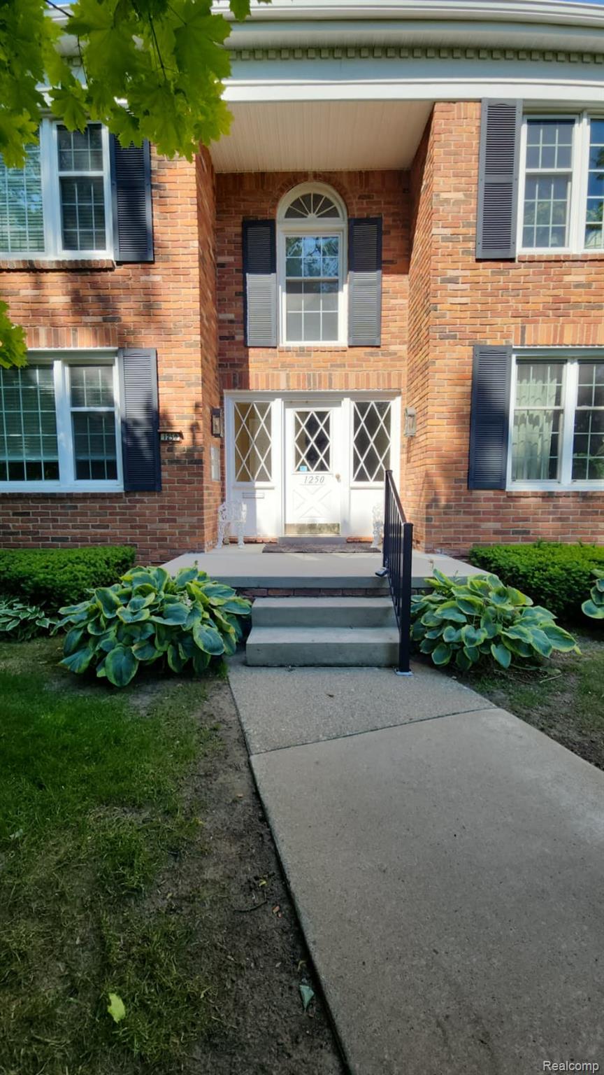 1250 Trailwood Path