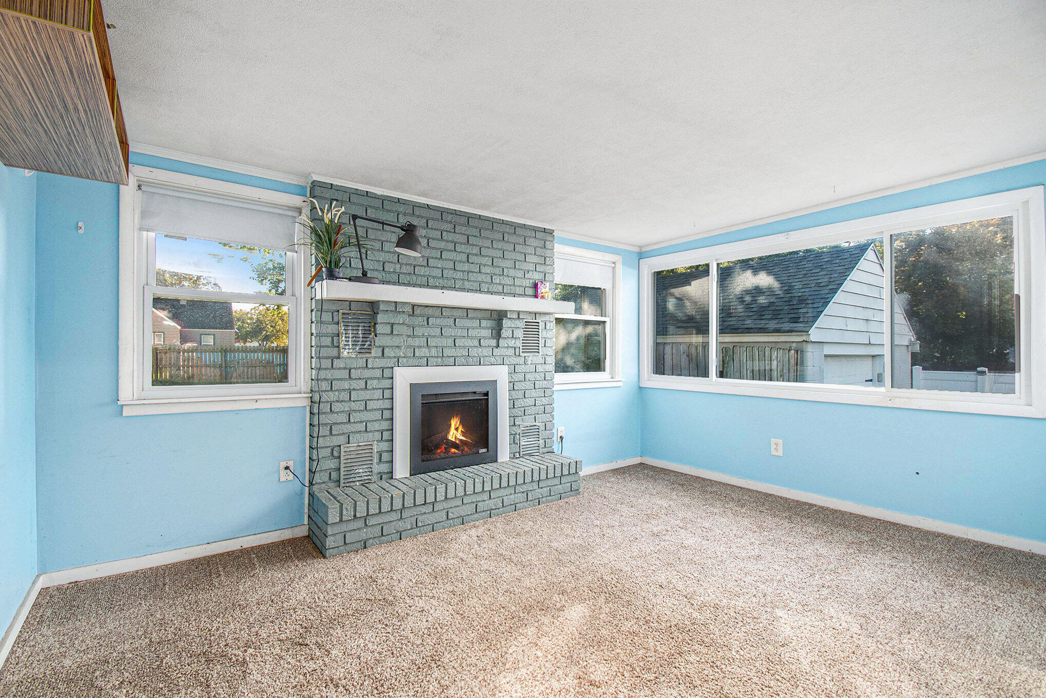 856 Colrain Street SW