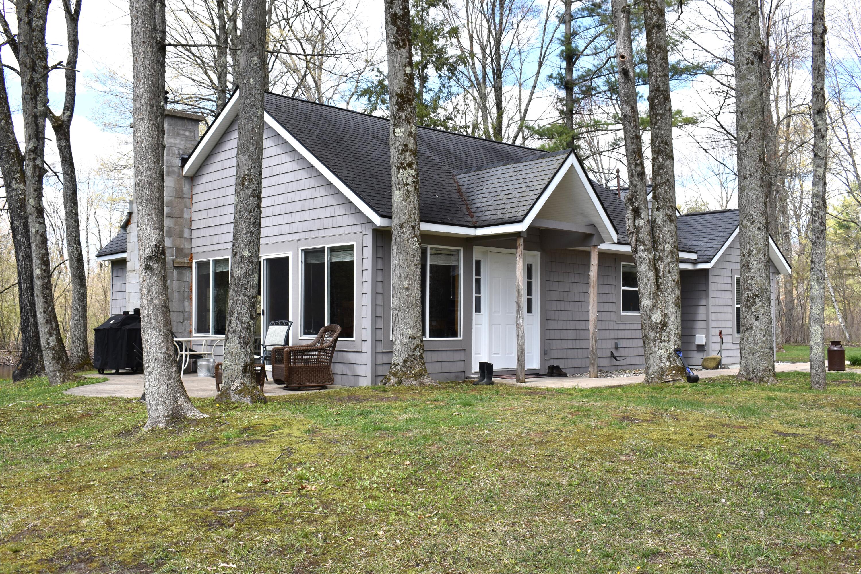 2263 W Riverbend Trail