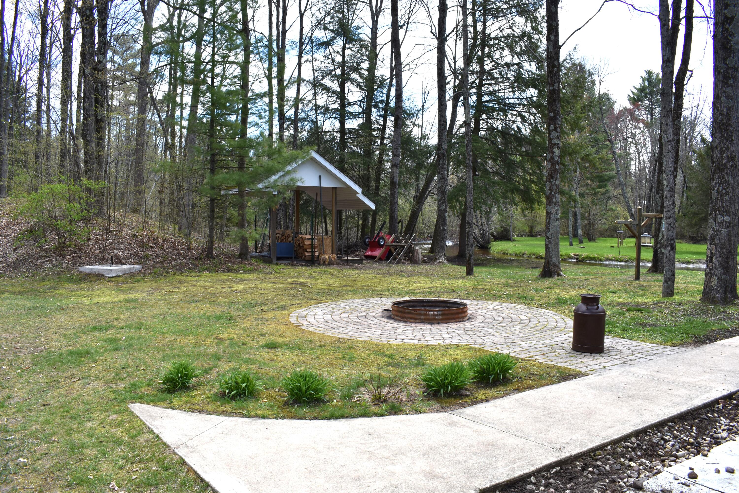 2263 W Riverbend Trail