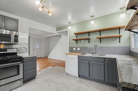 Tiny photo for 1615 Homecrest Avenue, Kalamazoo City, MI 49001 (MLS # 66026013456)