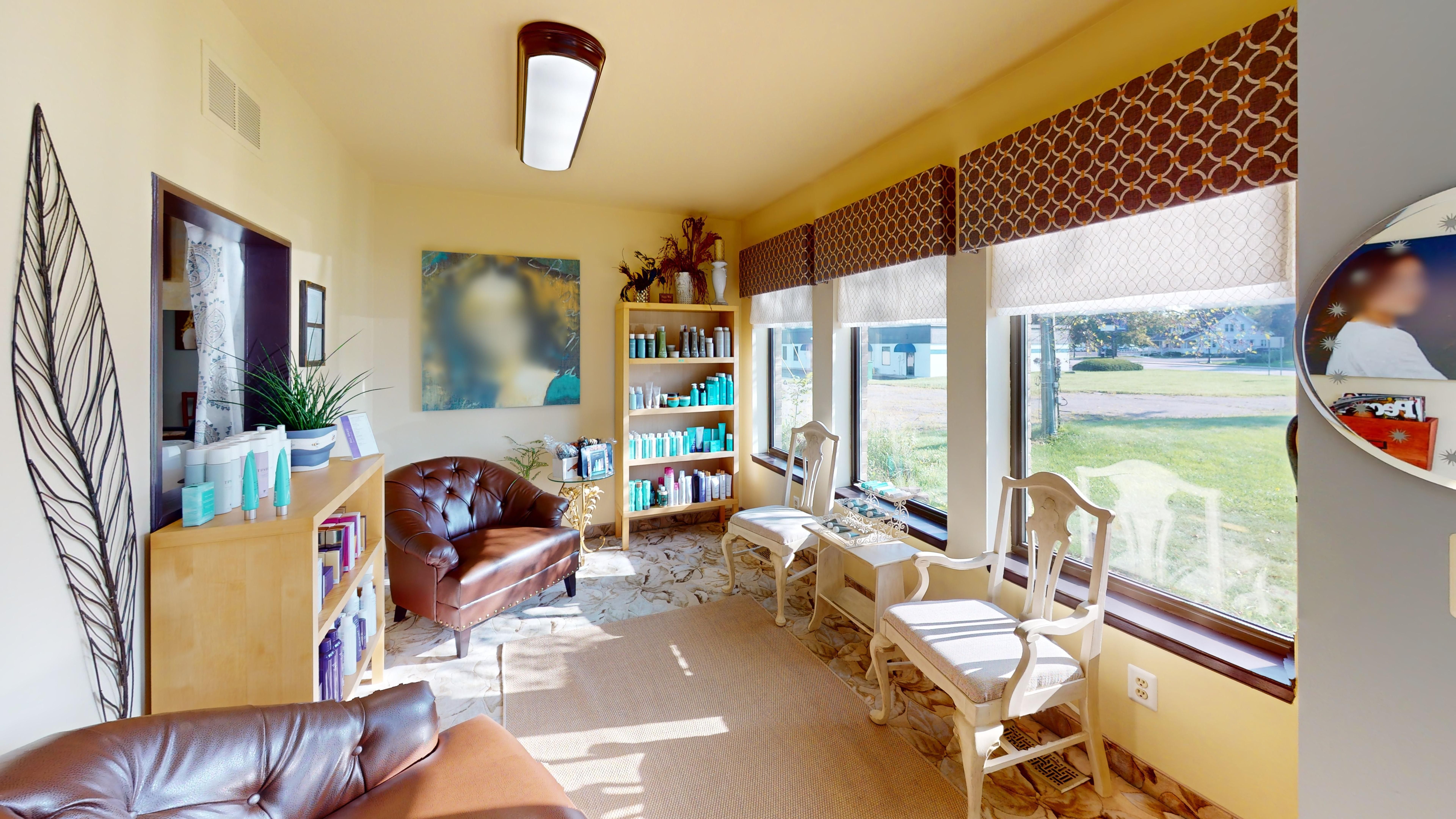 305 N PONTIAC Trail C