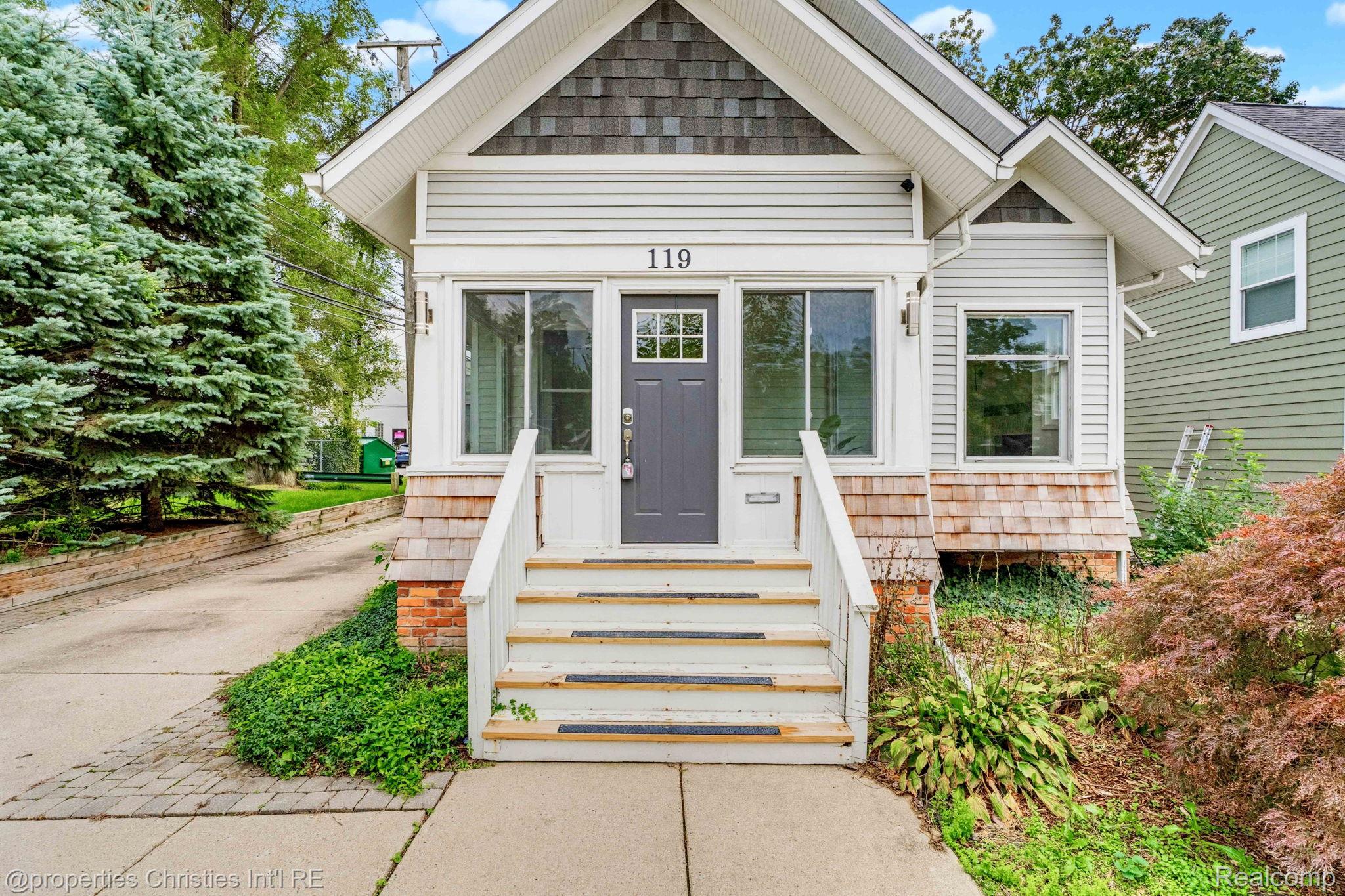 119 Crane Avenue