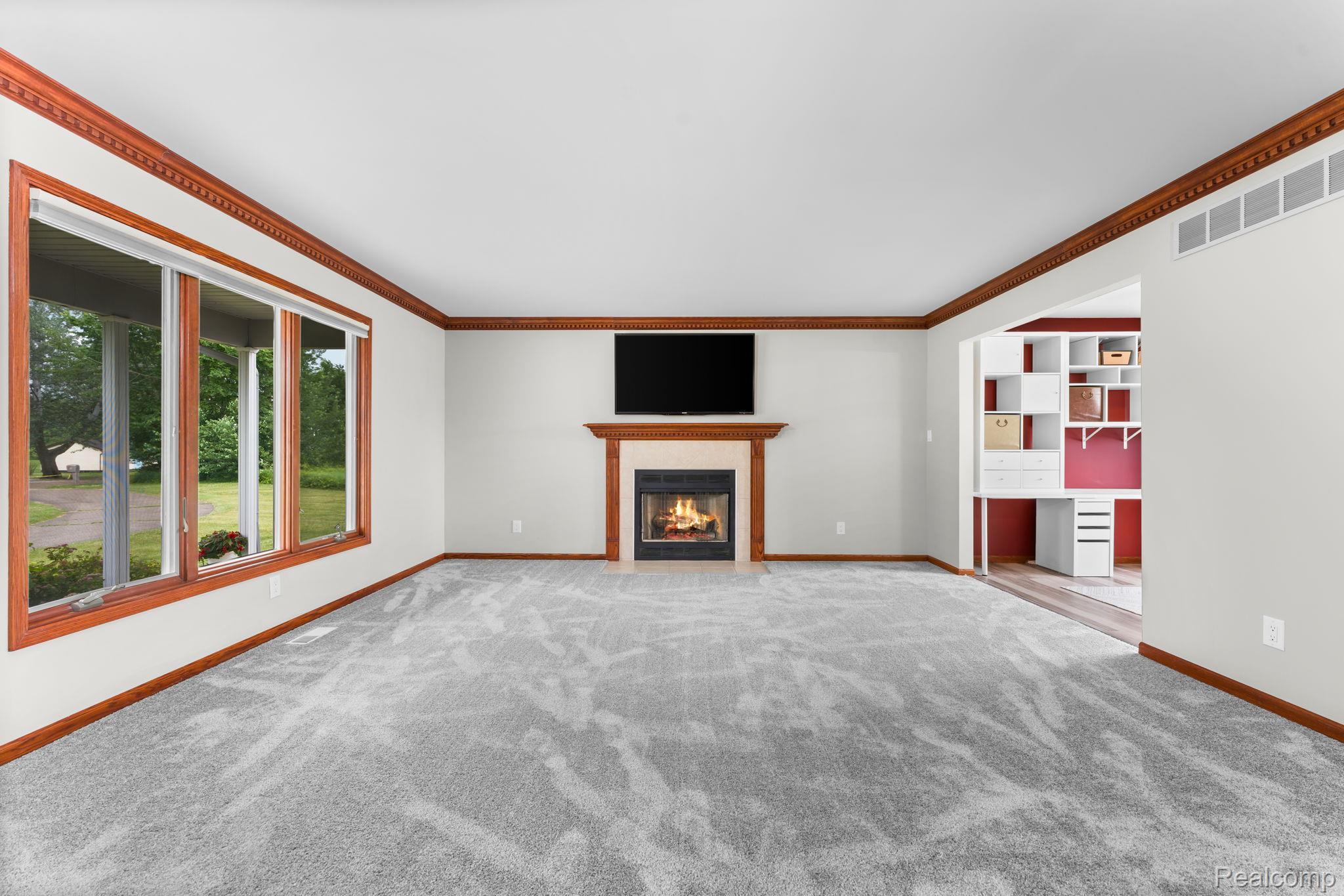 2381 Burke Road
