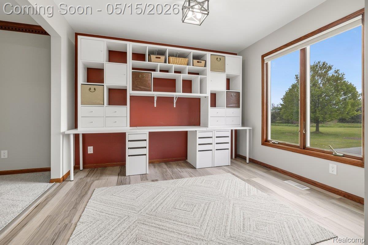 2381 Burke Road
