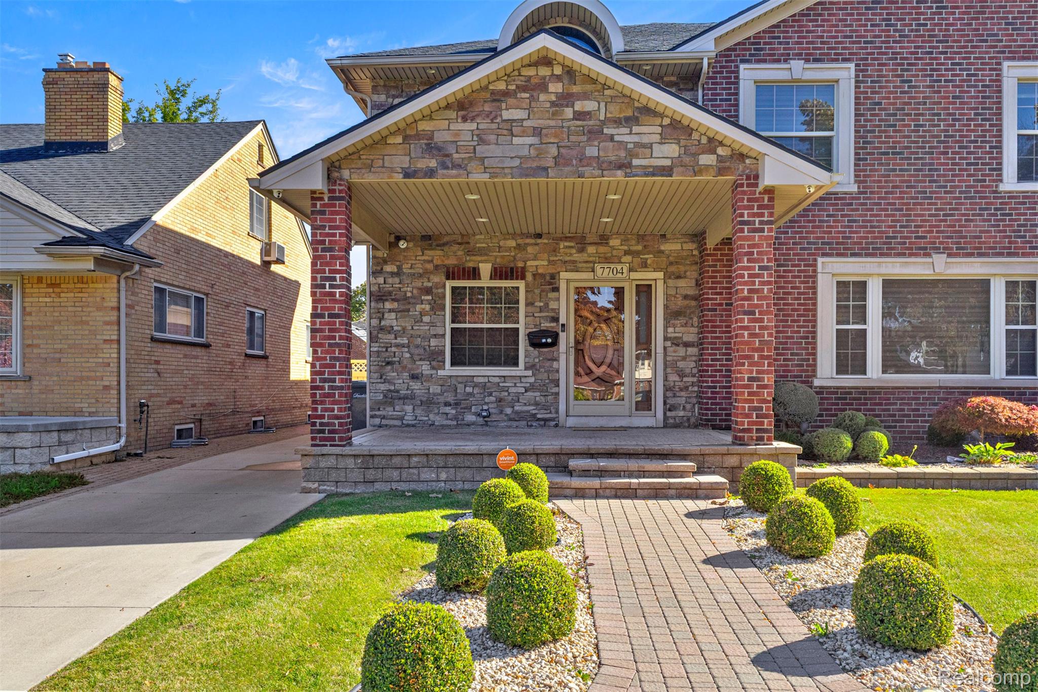 7704 Oakman Boulevard