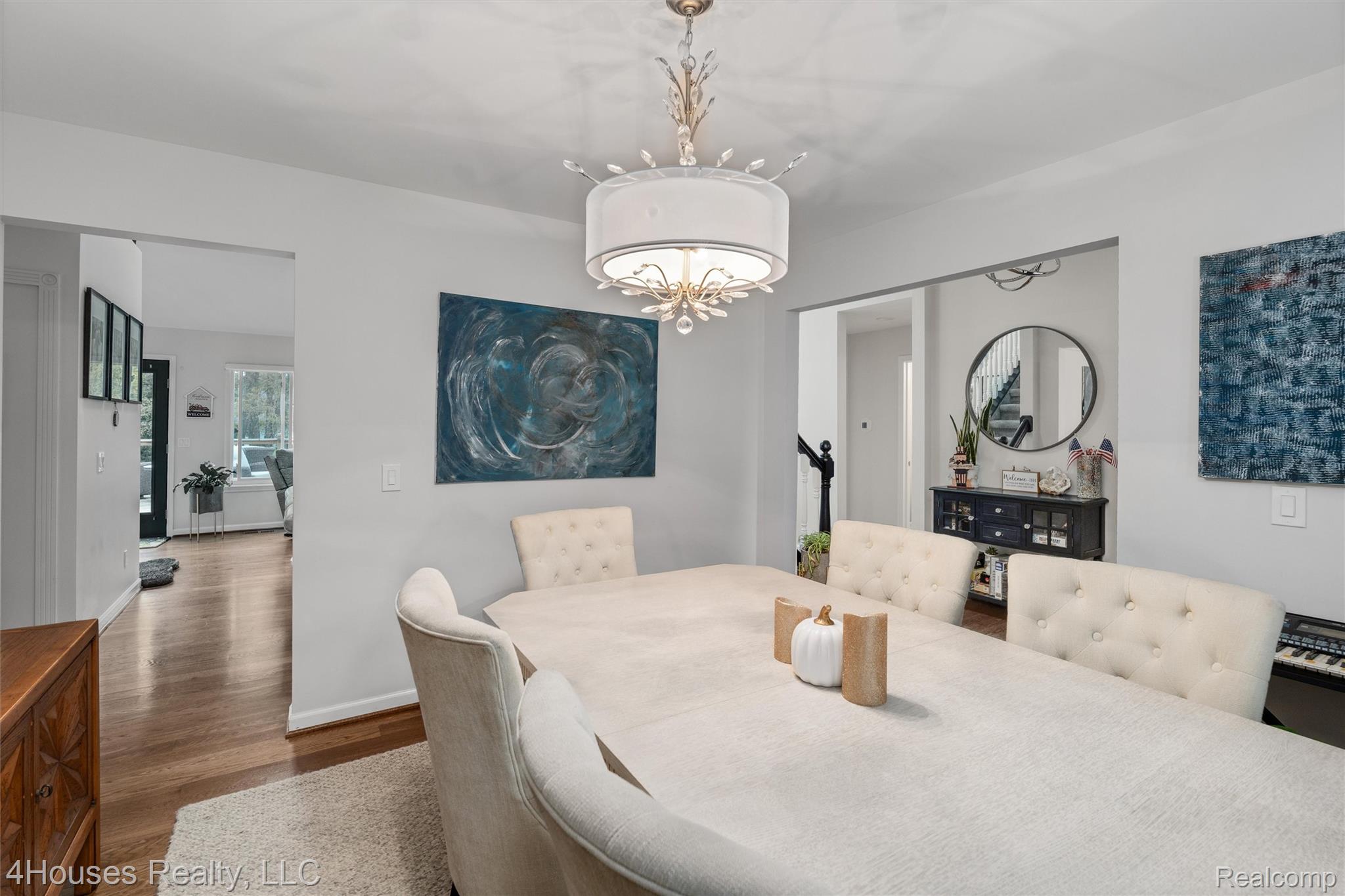 10136 Cedar Knoll Court