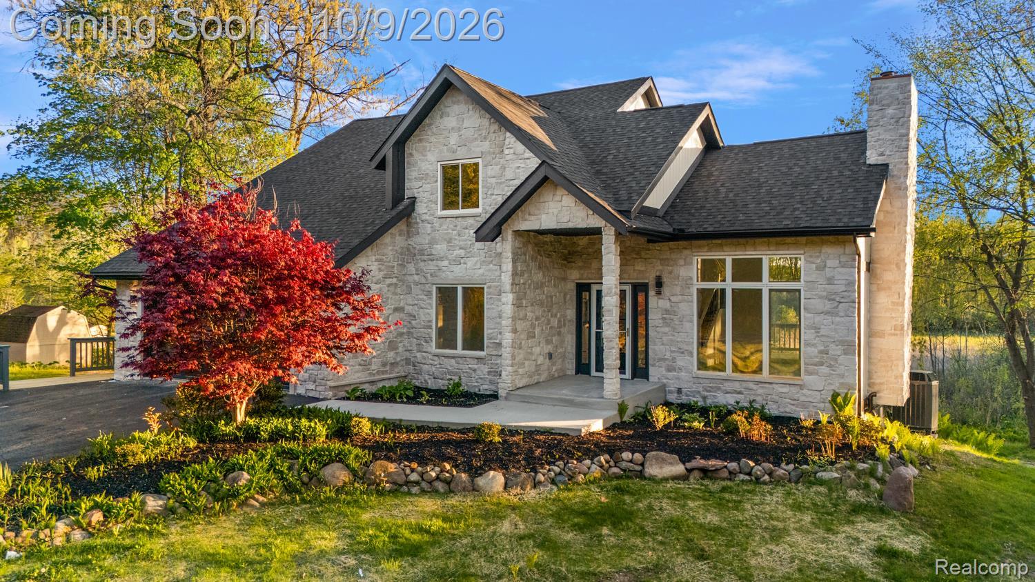 1585 Houghton Trail
