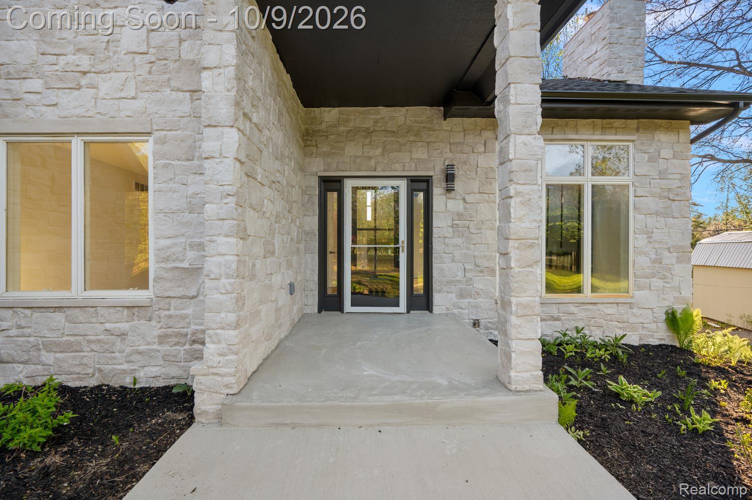 1585 Houghton Trail