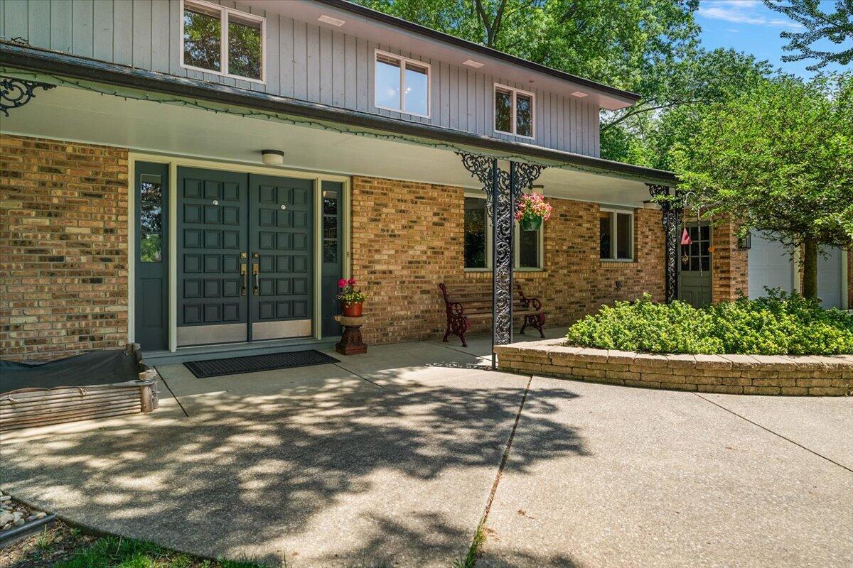2963 E Bluffwood Terrace