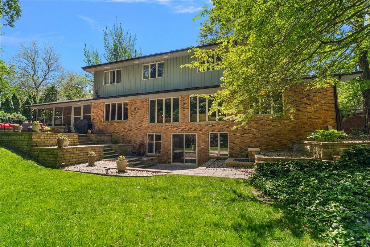 2963 E Bluffwood Terrace