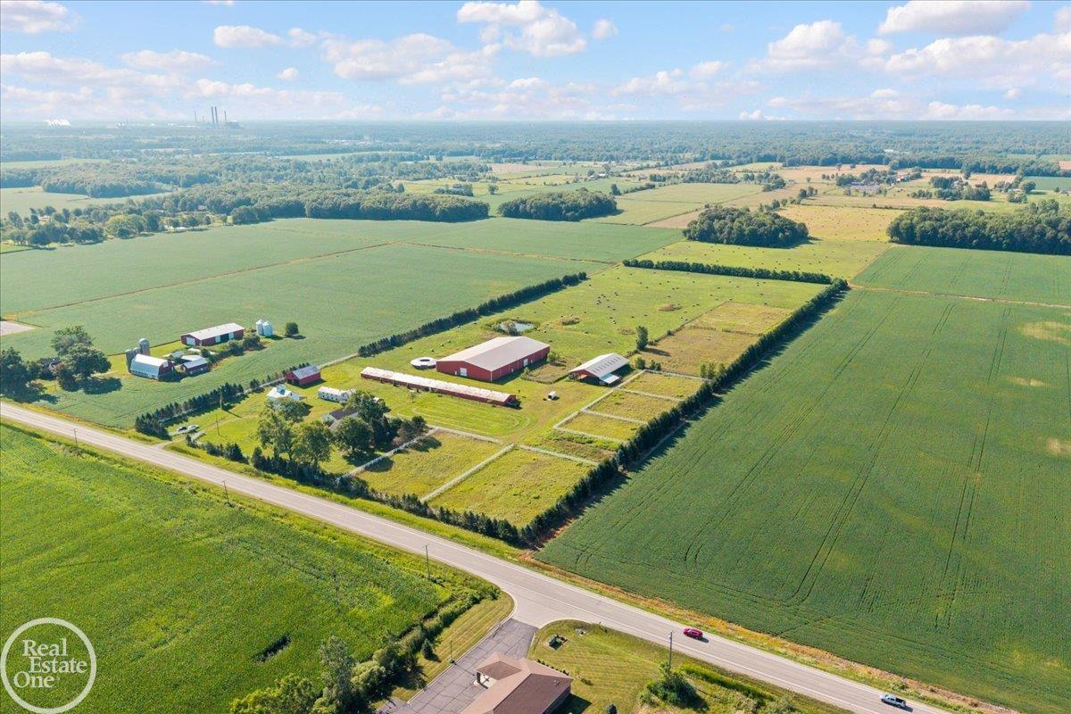 6277 Fred W Moore Highway