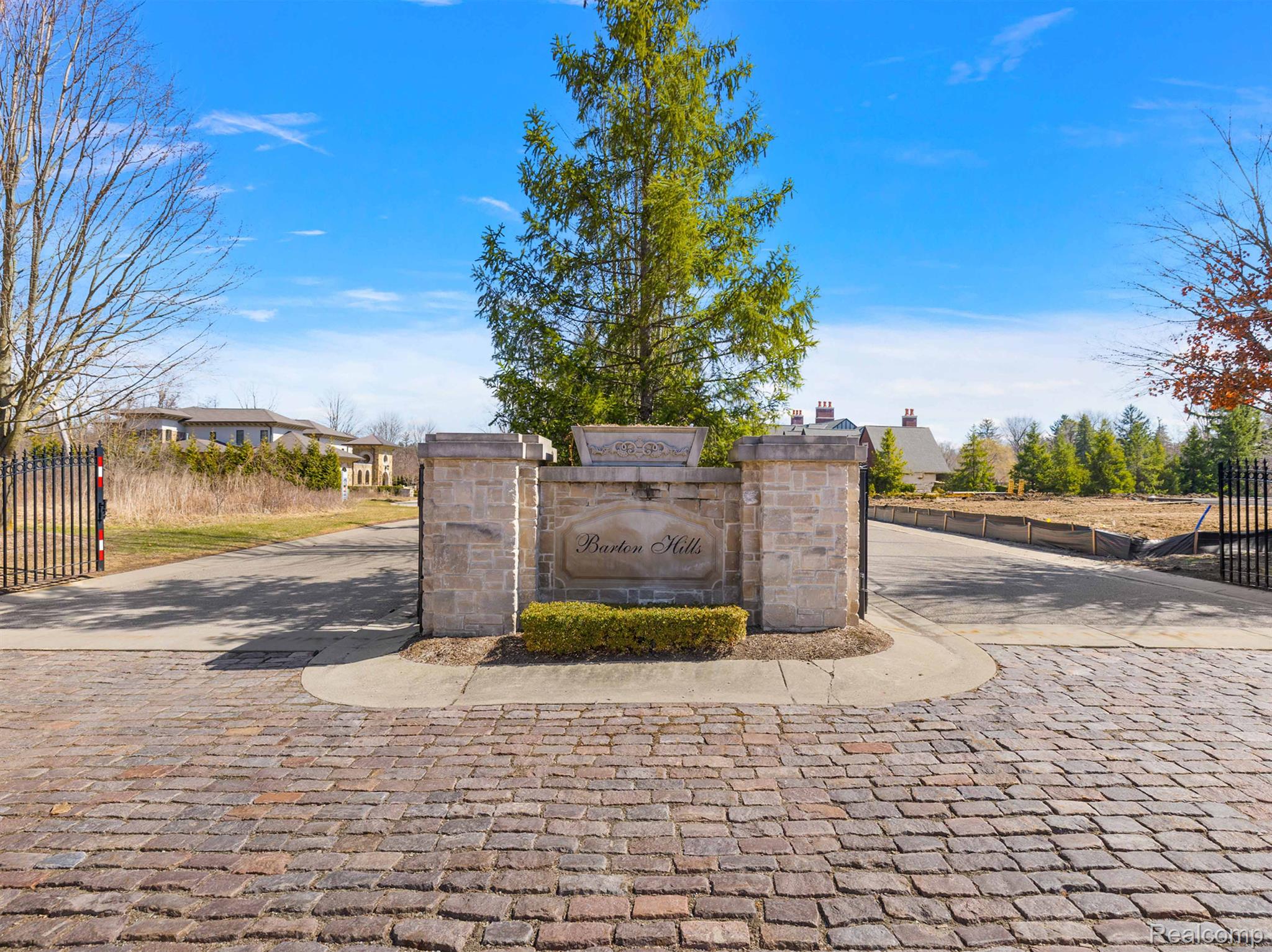 145 BRIDGEVIEW Drive