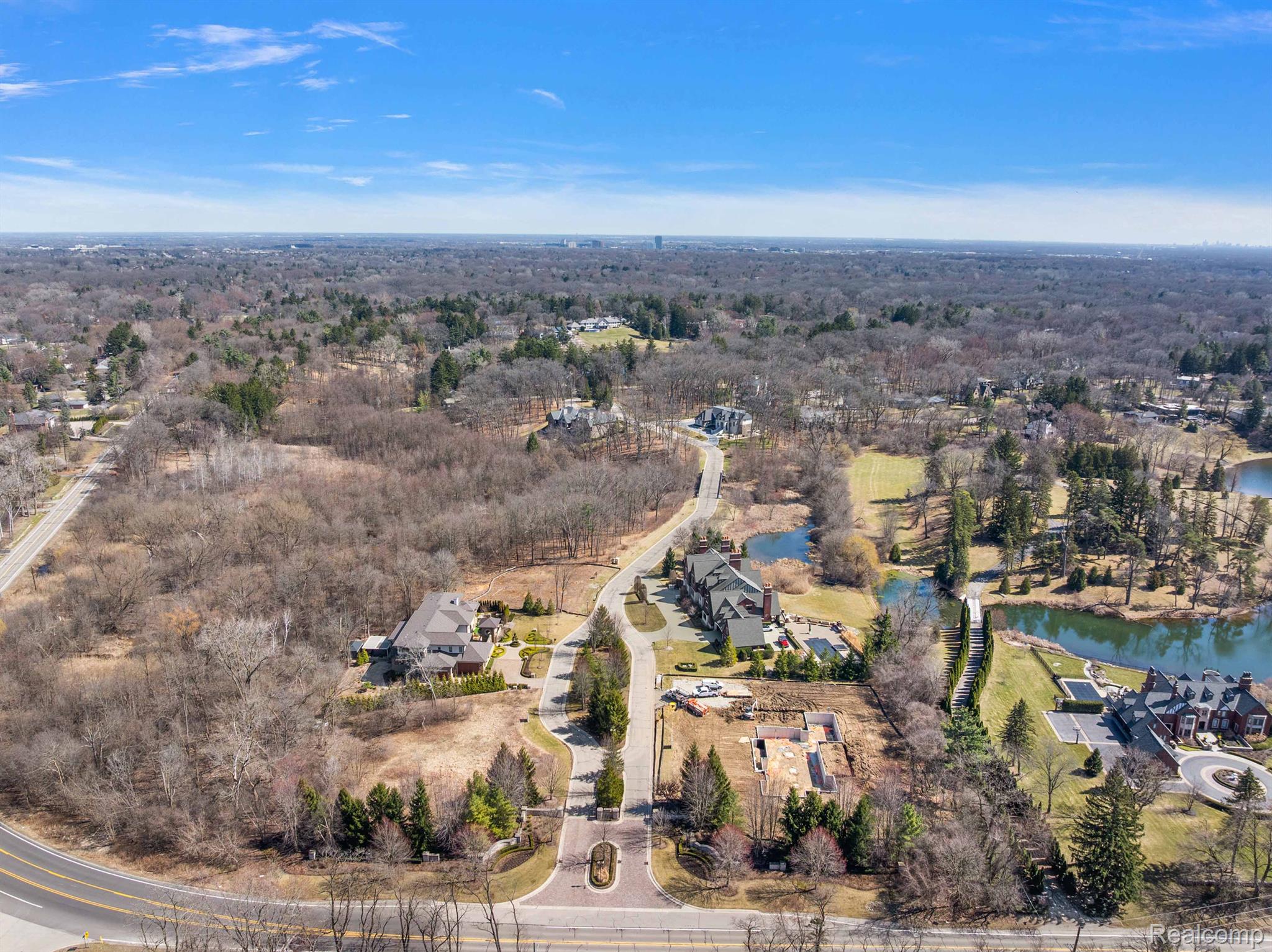 145 BRIDGEVIEW Drive