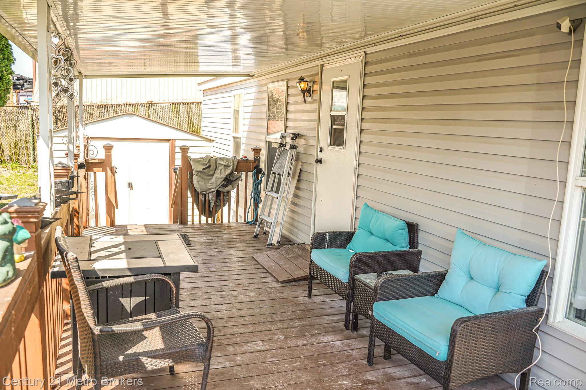831 N Pontiac Trail 37