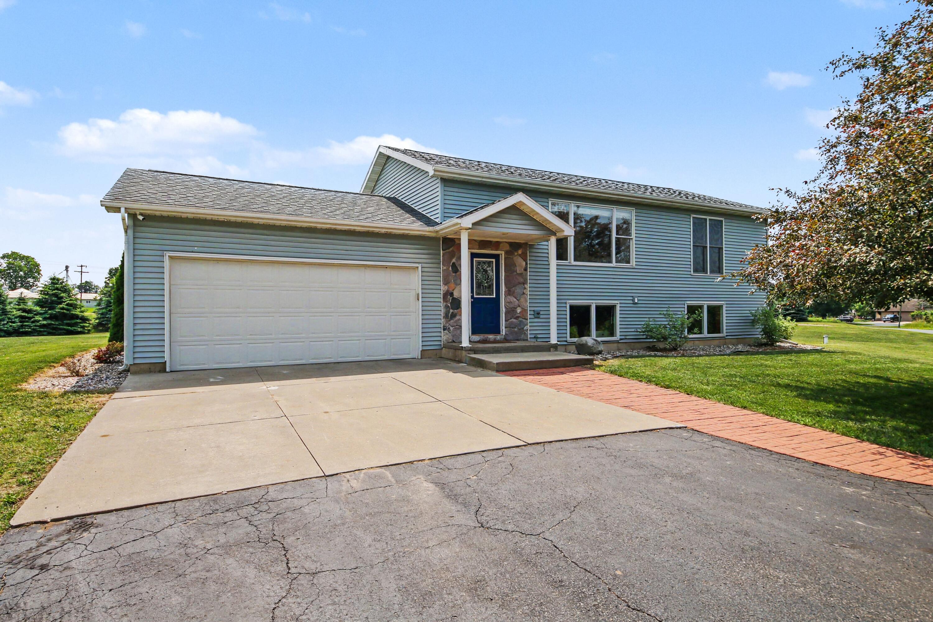 7900 Noffke Drive