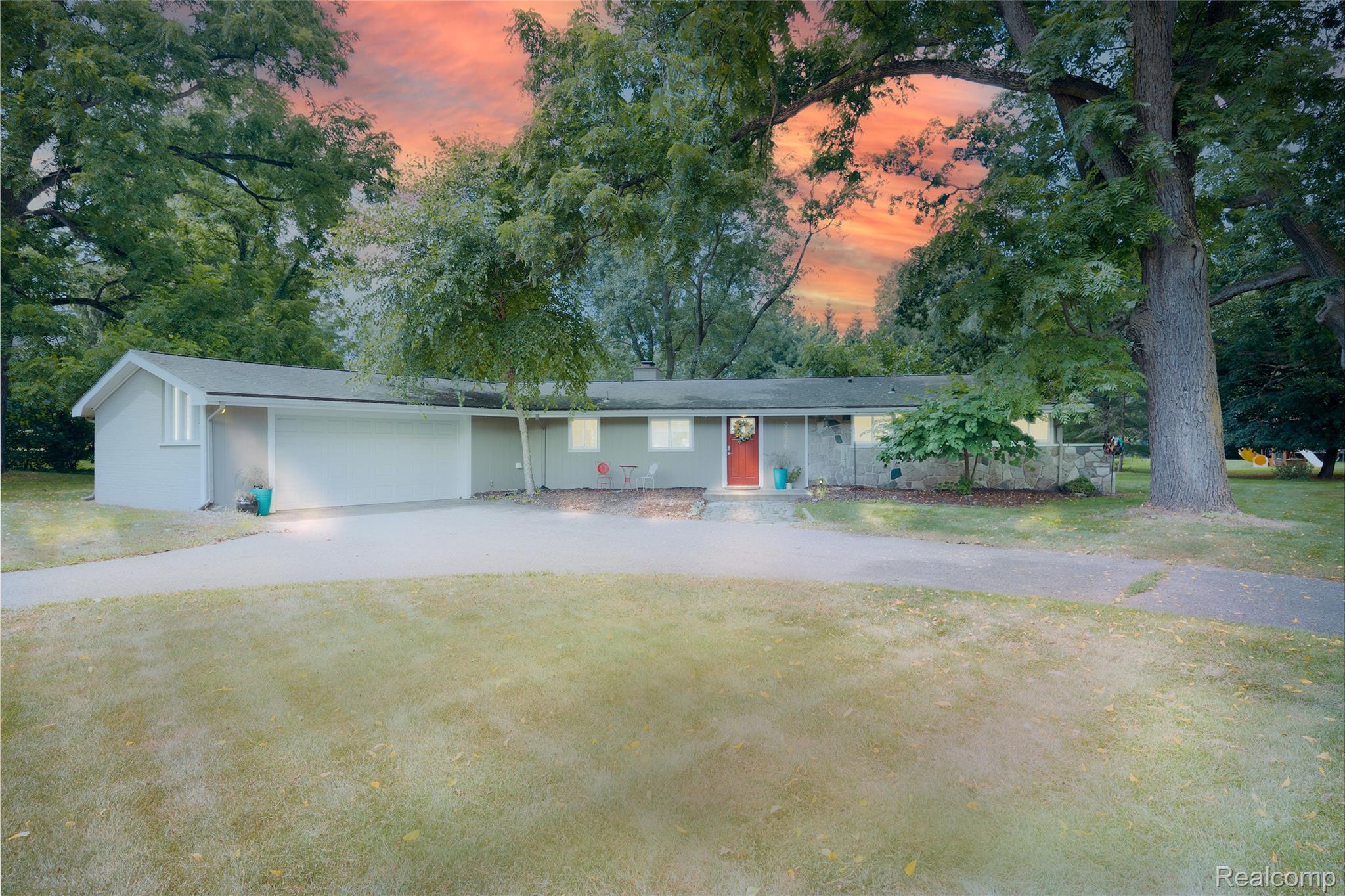 32875 Wing Lake Road