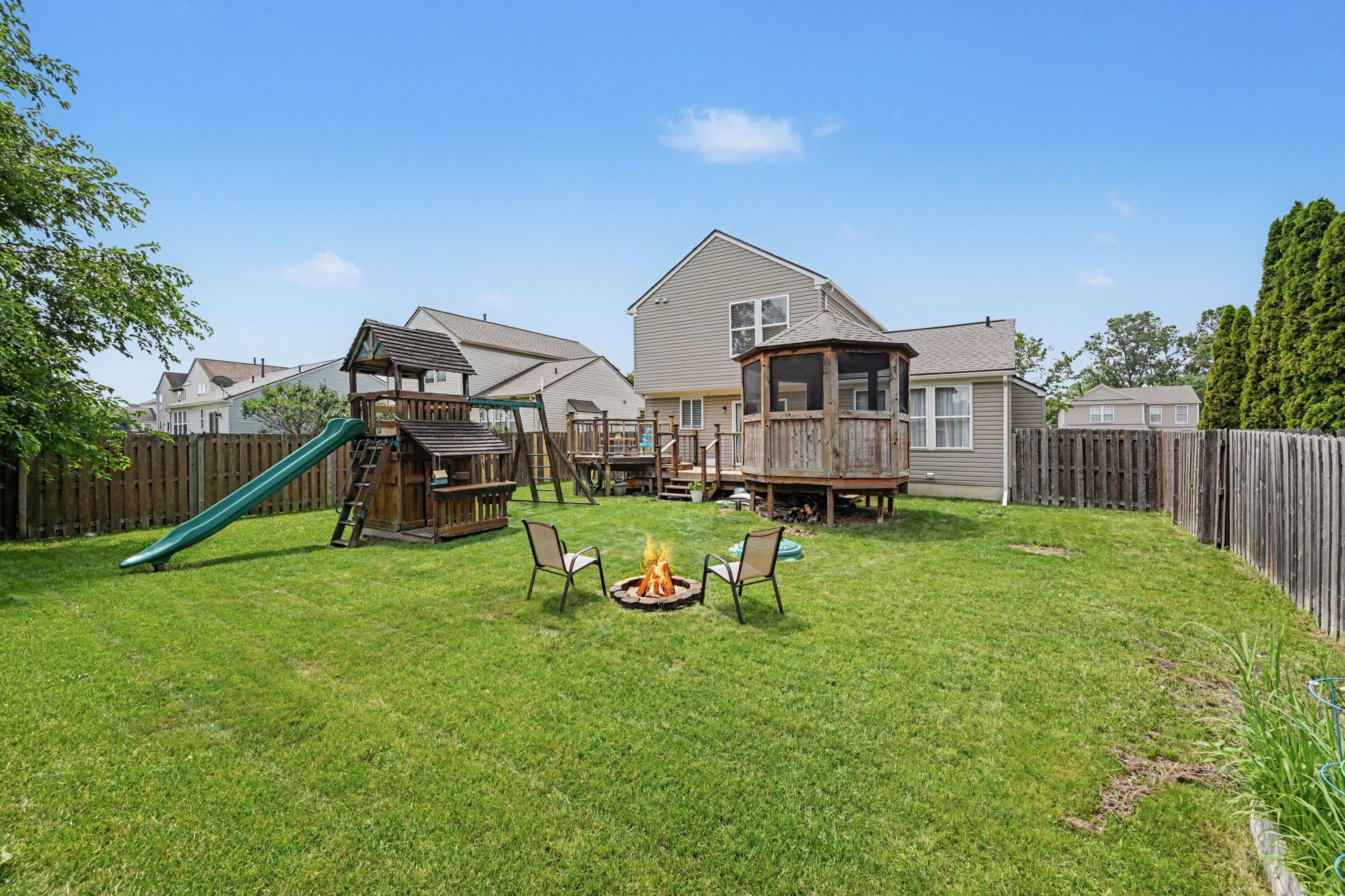 6059 Mapleview Lane