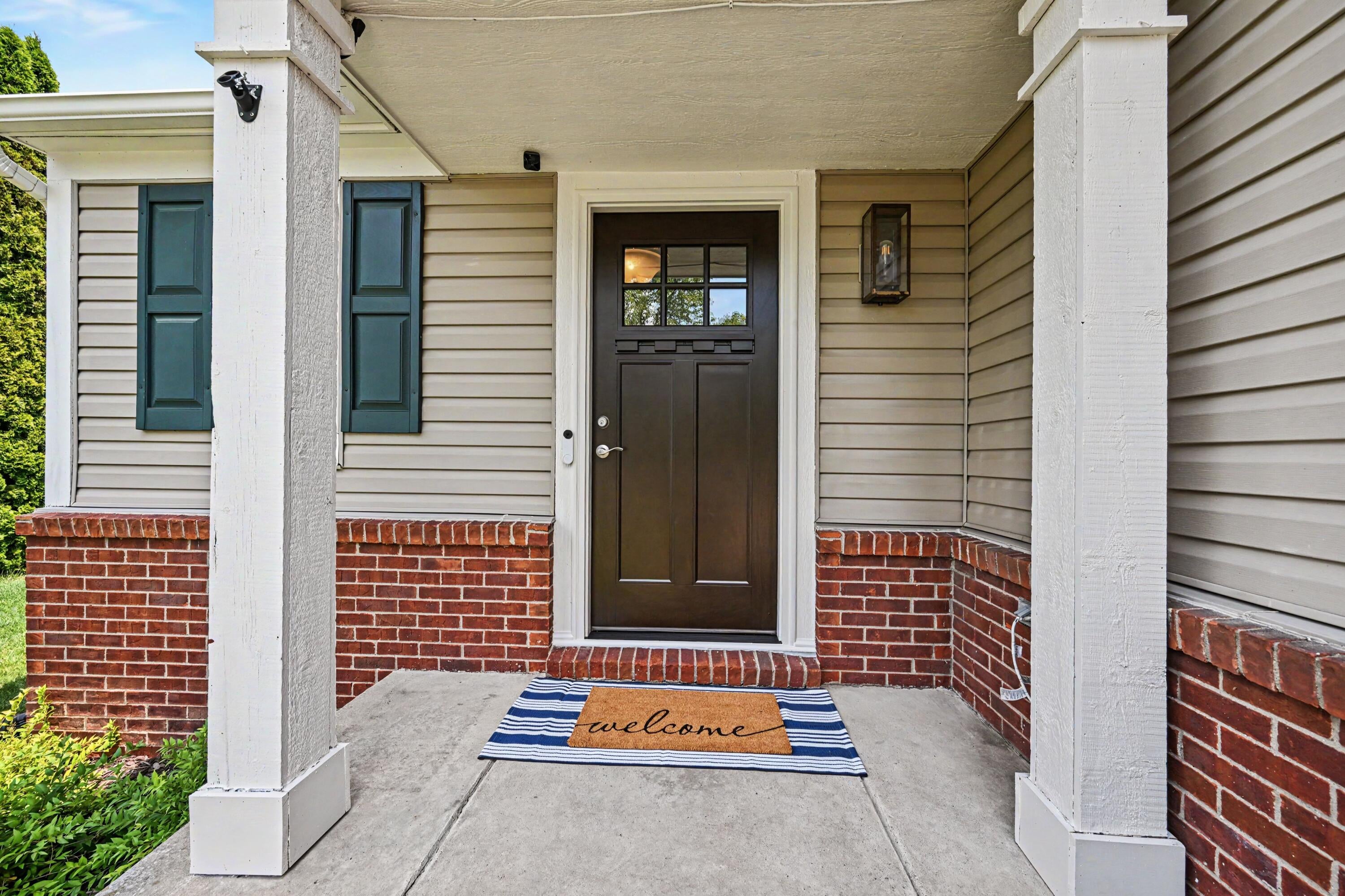6059 Mapleview Lane