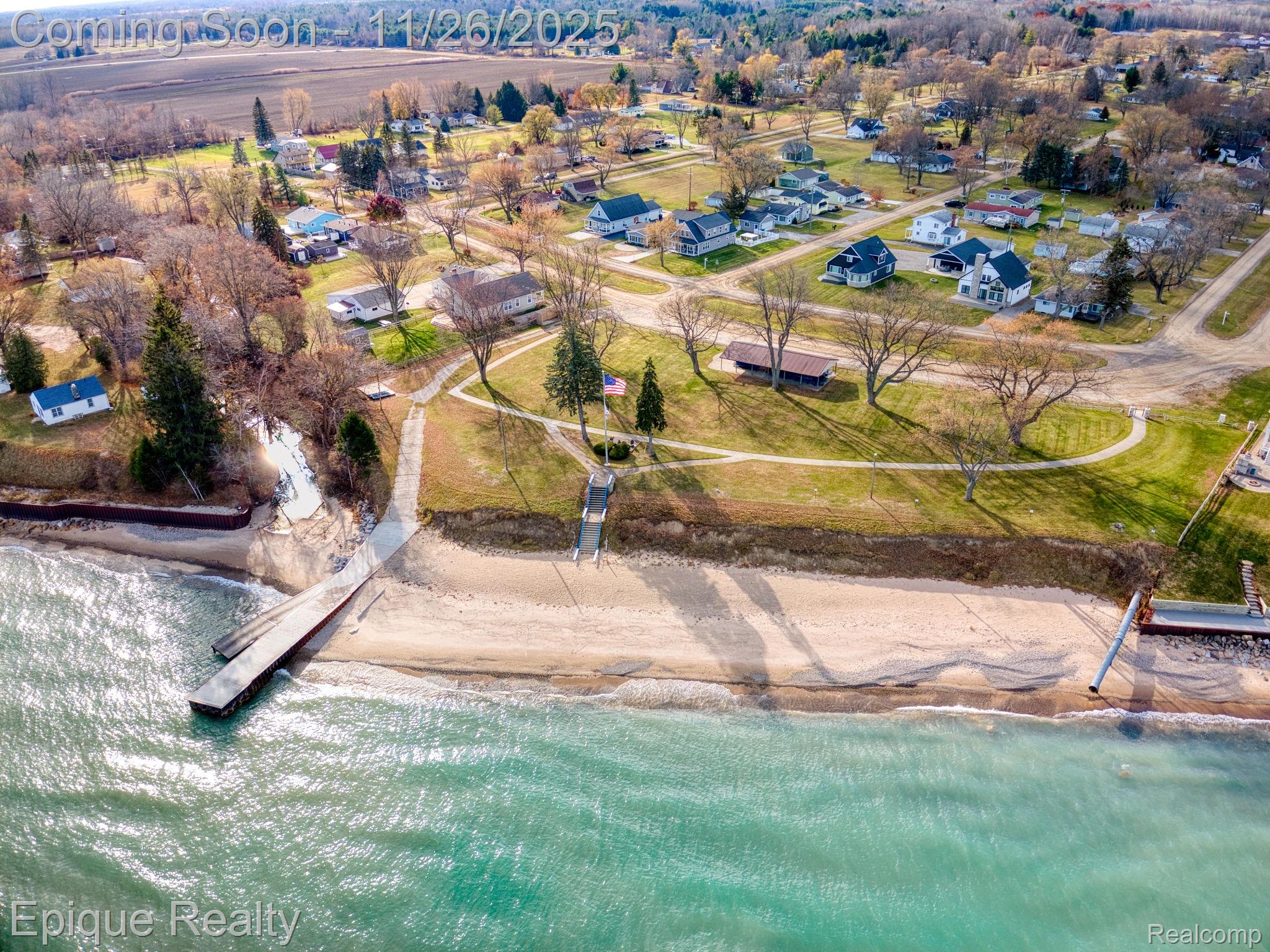 7520 Sunset Boulevard