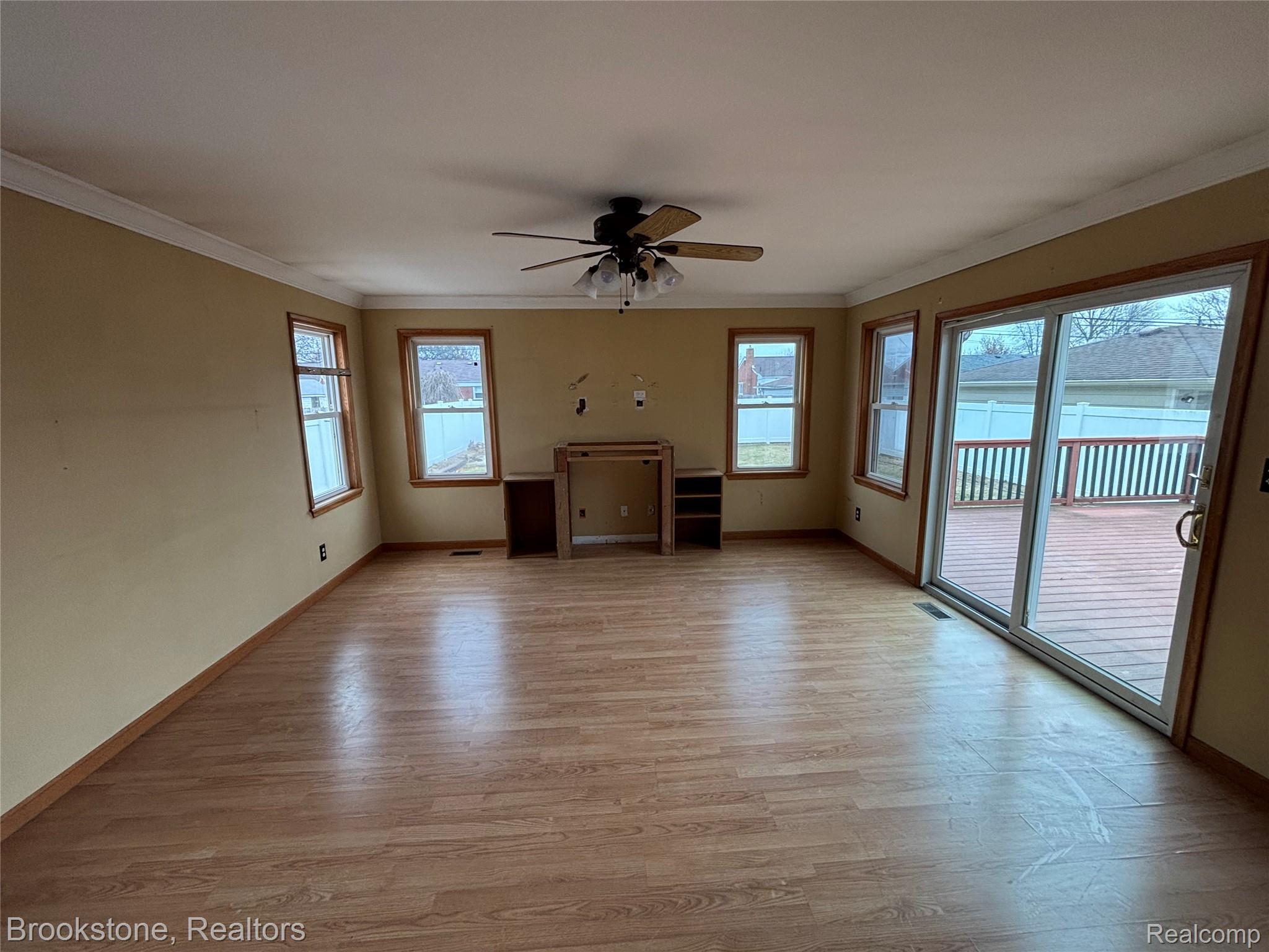 15435 Cameron Street