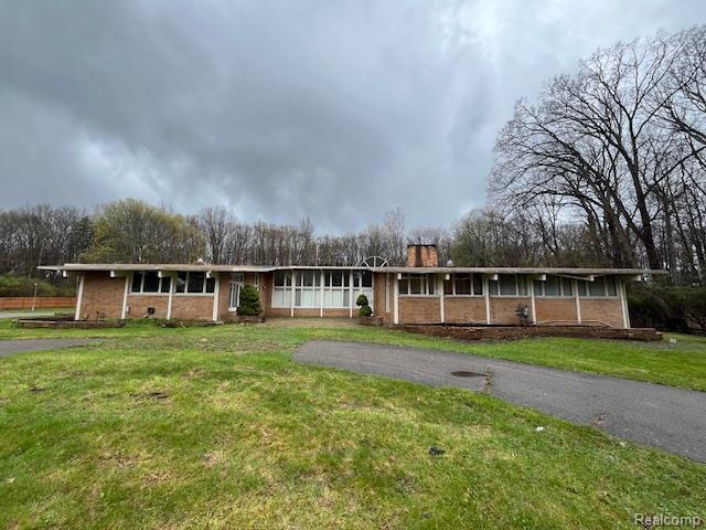 20551 Norwood Drive S