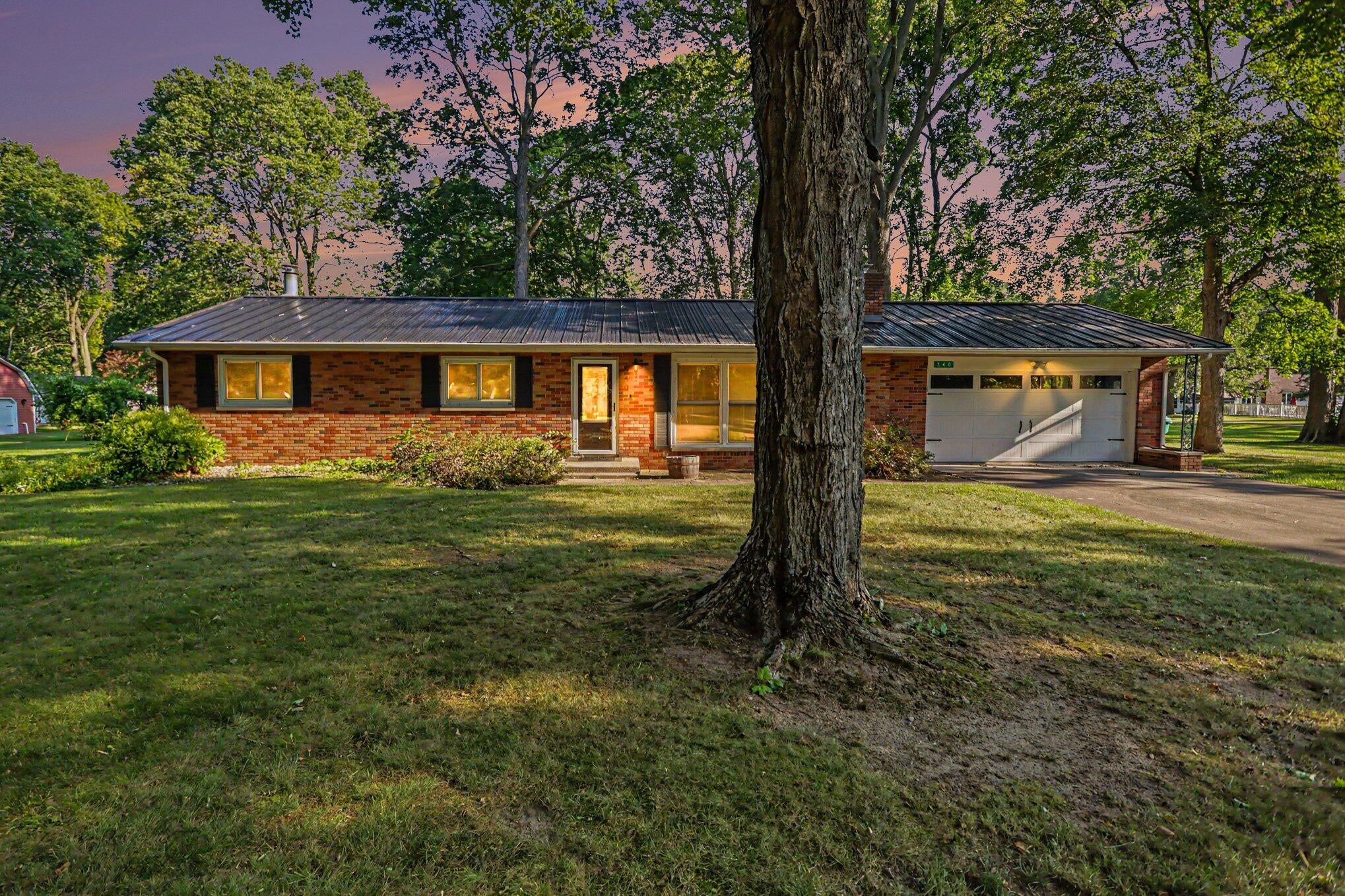 340 W Railroad Street