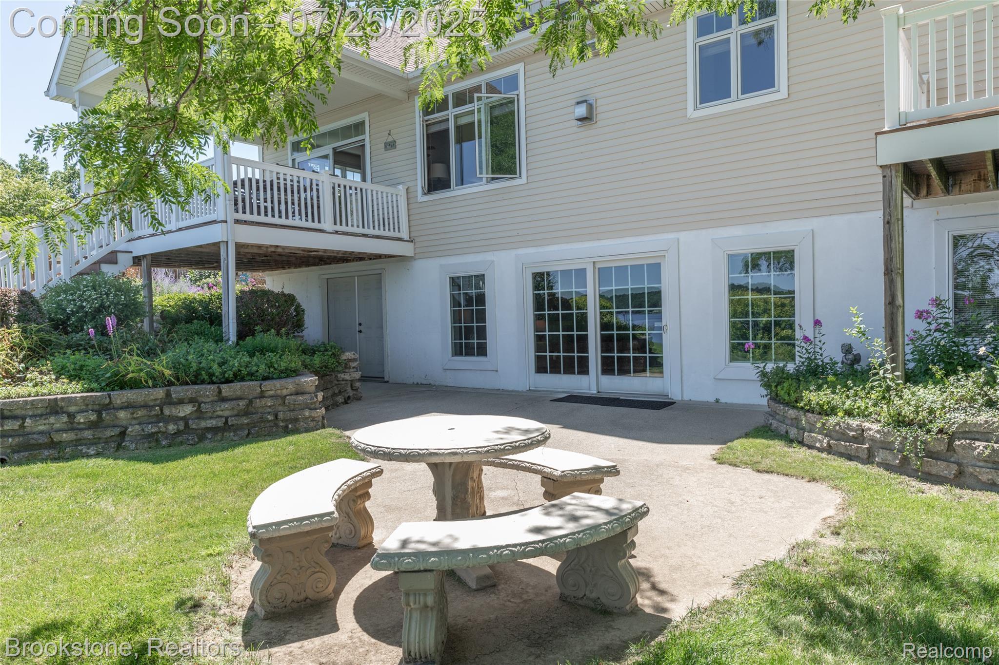 9317 Ridge Road