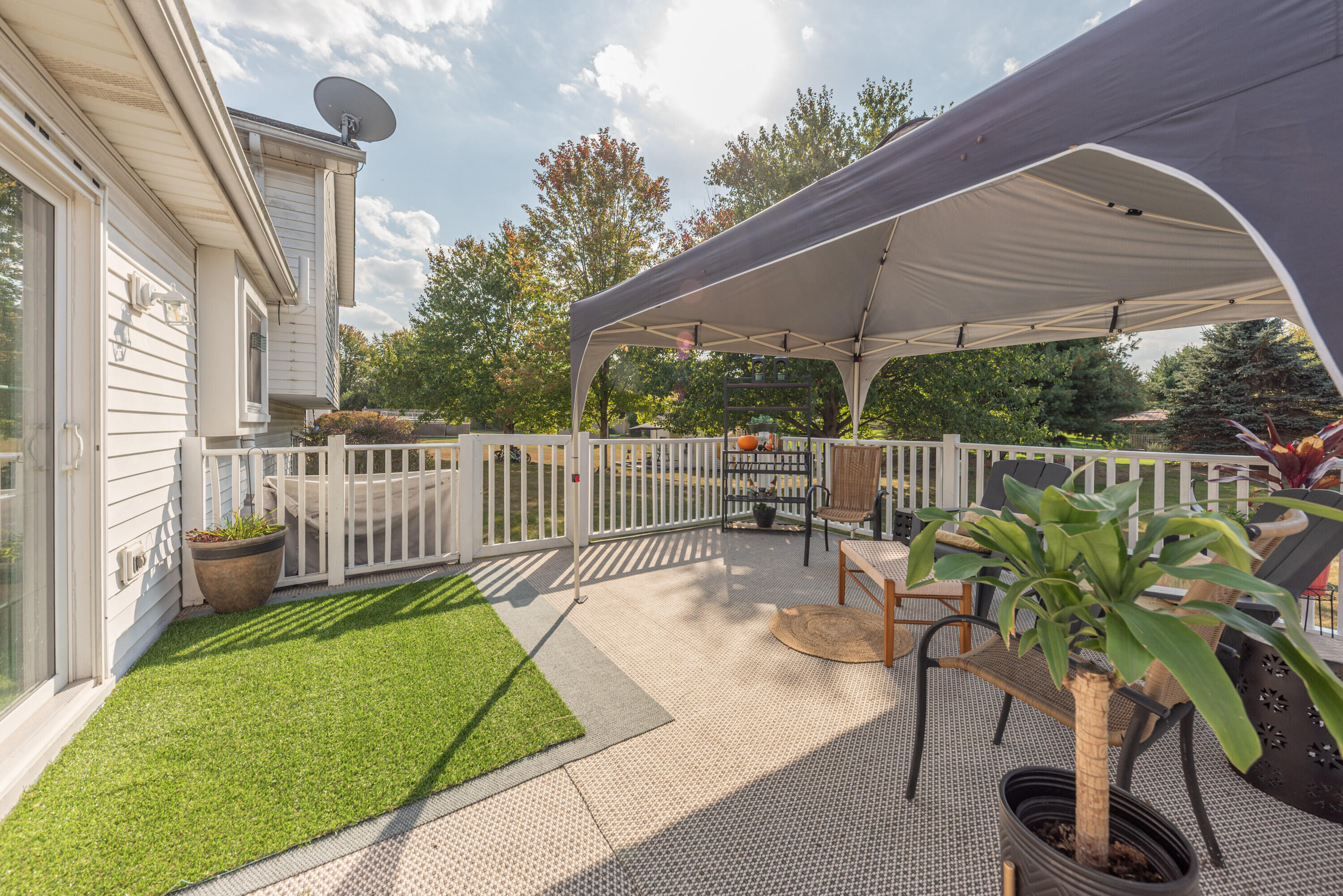 11670 Louis Lane