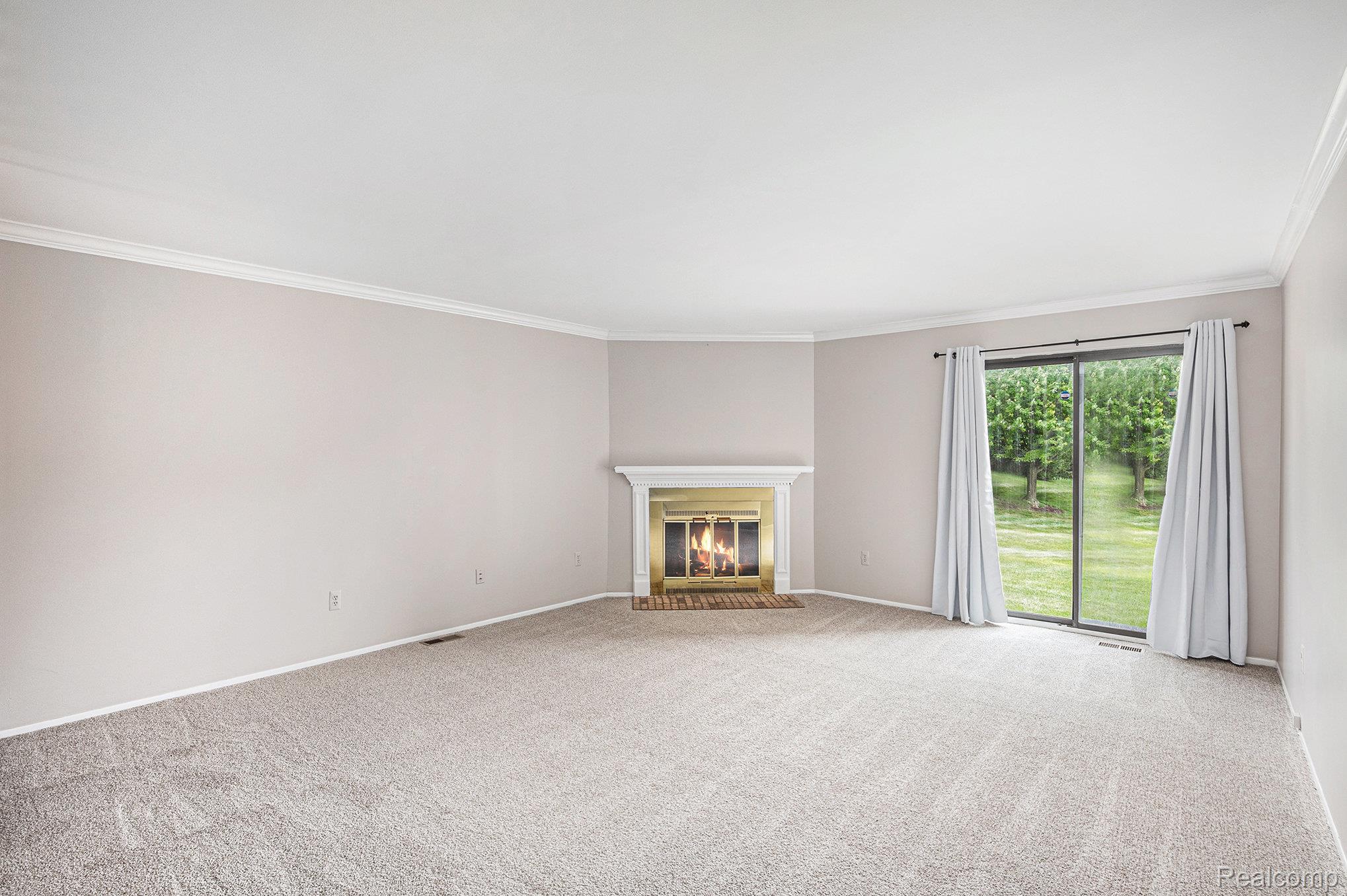 Auburn Hills City, Michigan 48326, United States, 2 Bedrooms Bedrooms, ,2 BathroomsBathrooms,Residential,Active,174687